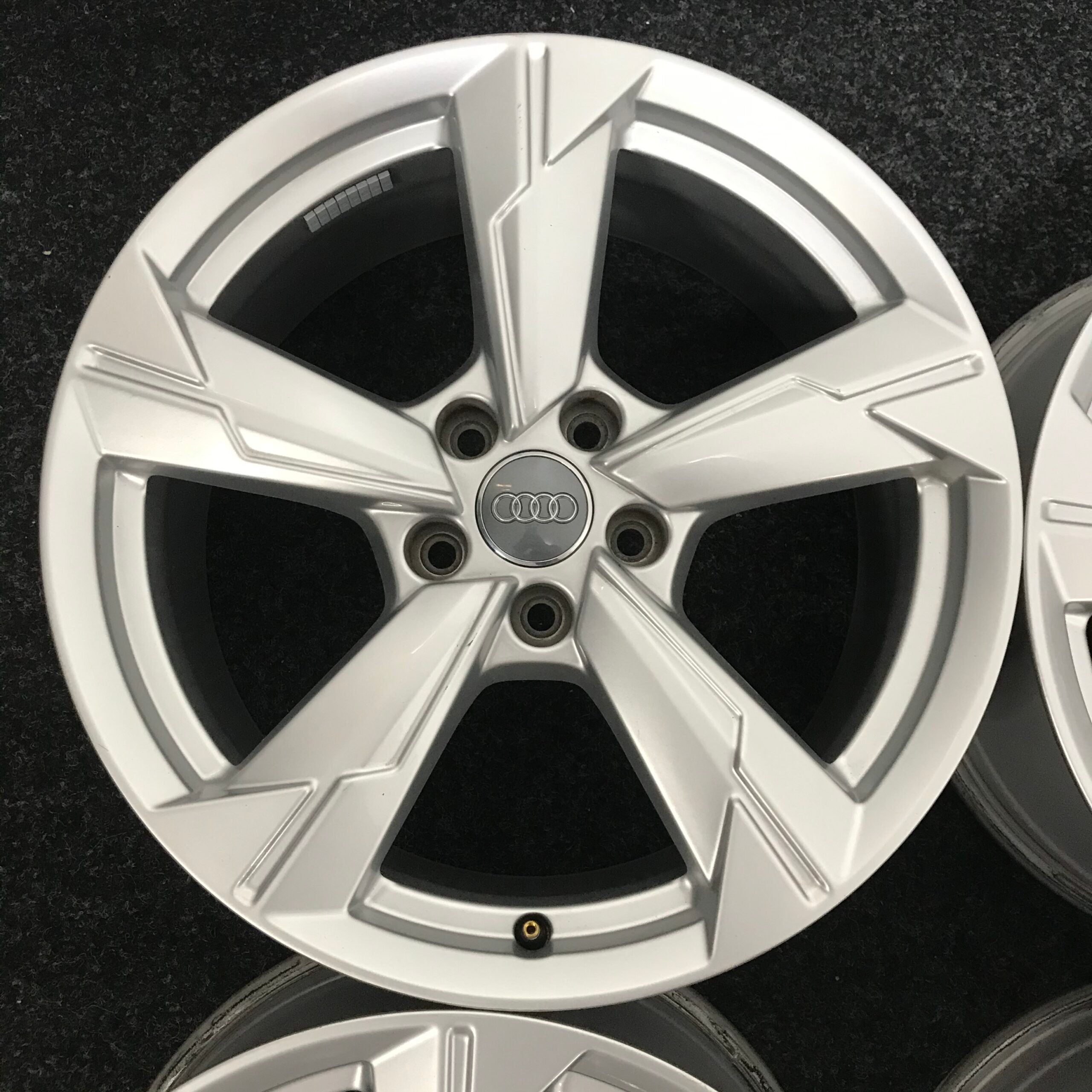 Jante Audi A6 4K C8 A4 Q5 R18