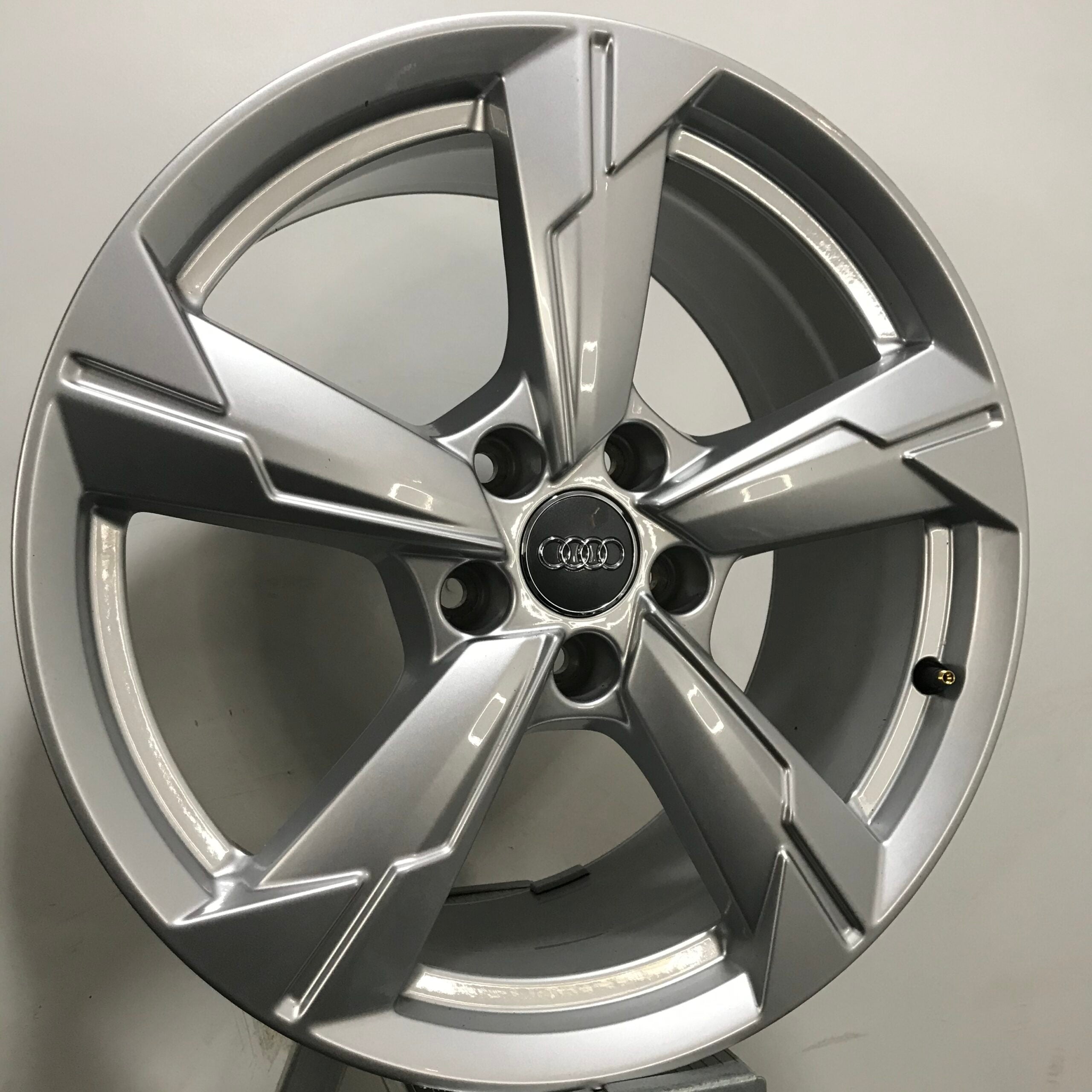 Jante Audi A6 4K C8 A4 Q5 R18