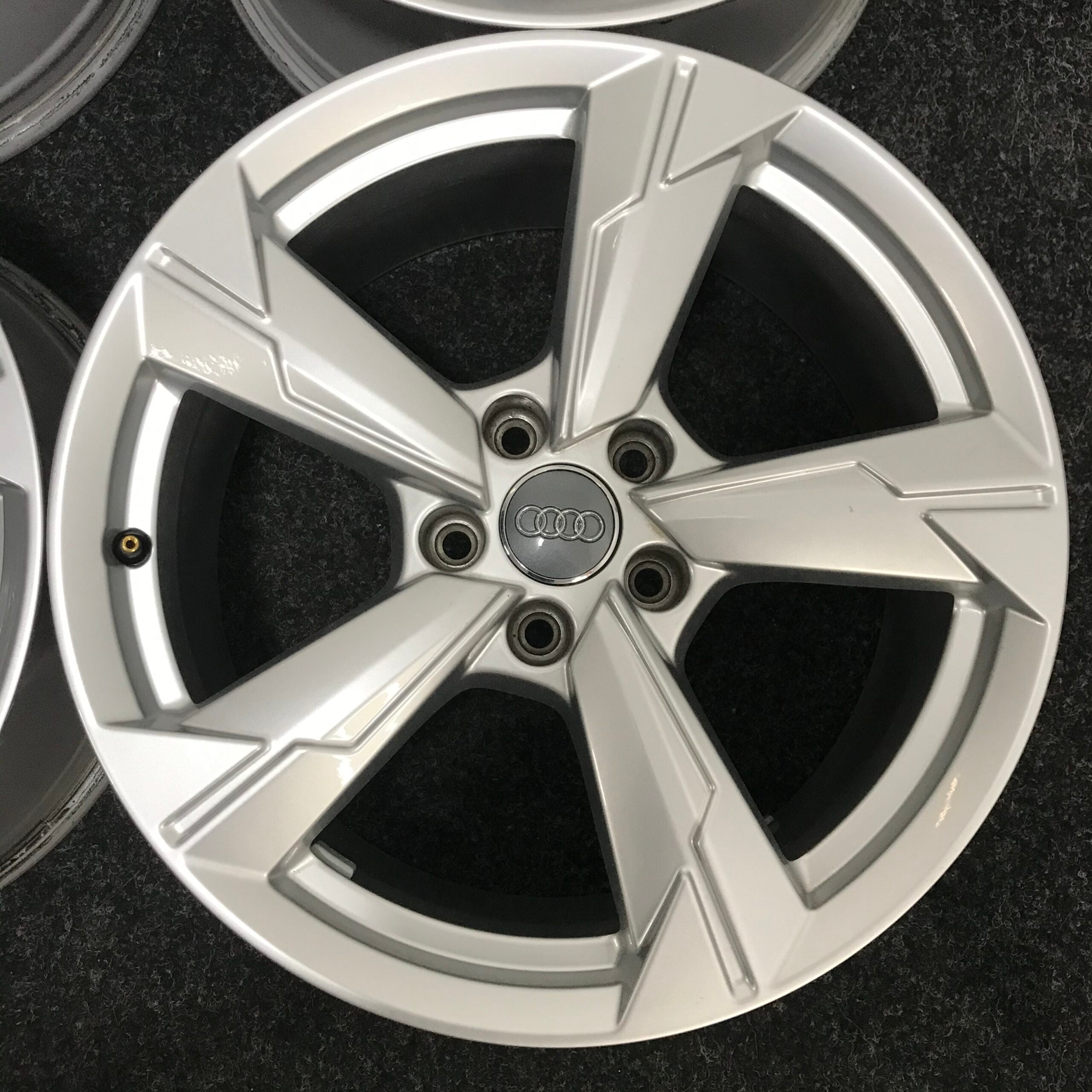 Jante Audi A6 4K C8 A4 Q5 R18