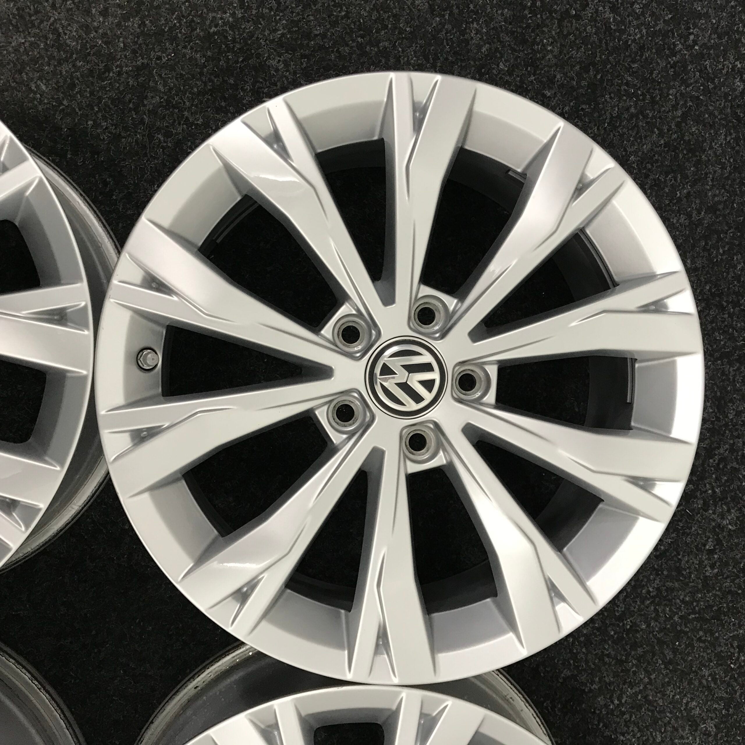Jante VW R17 Tiguan Passat T-ROC Touran Sharan
