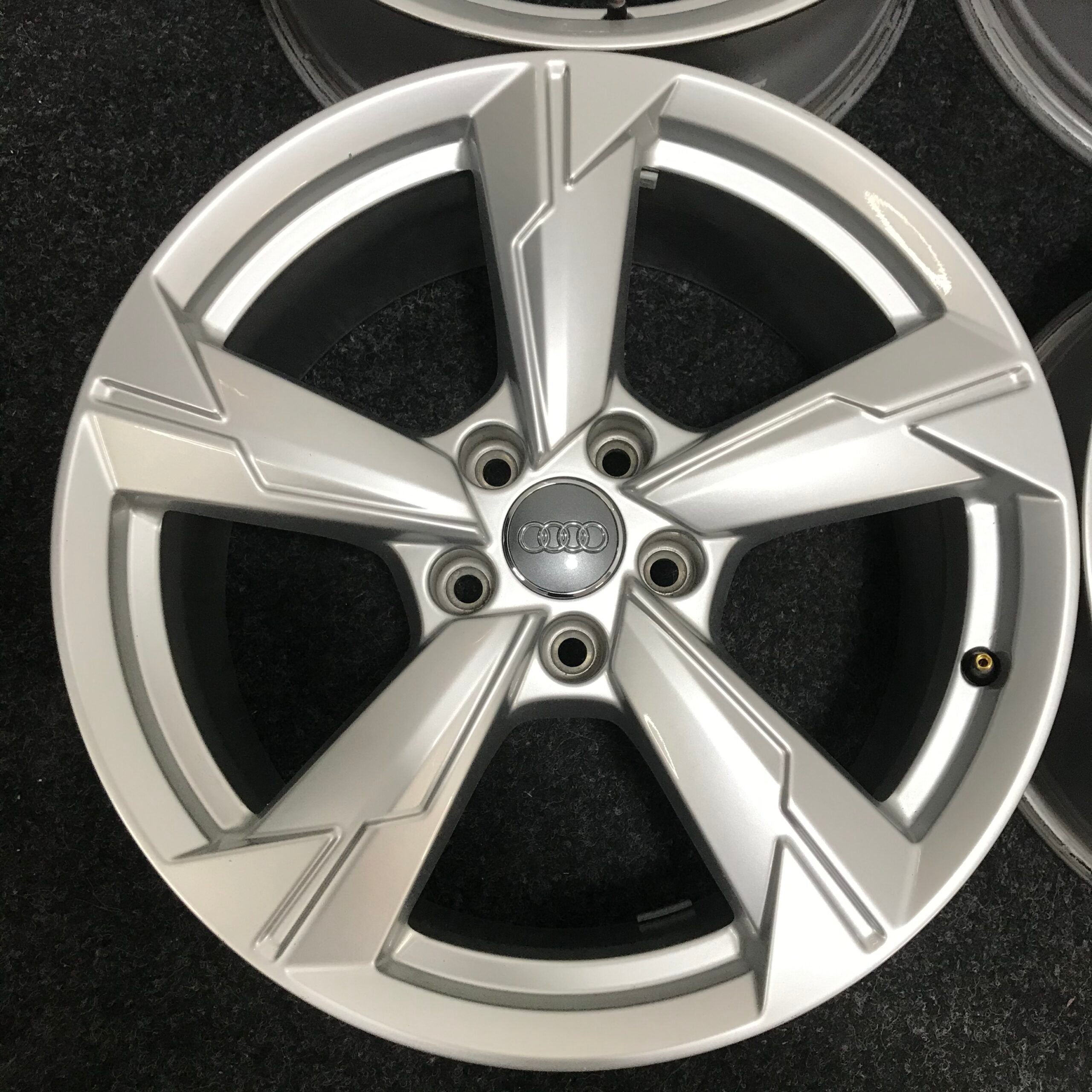 Jante Audi A6 4K C8 A4 Q5 R18