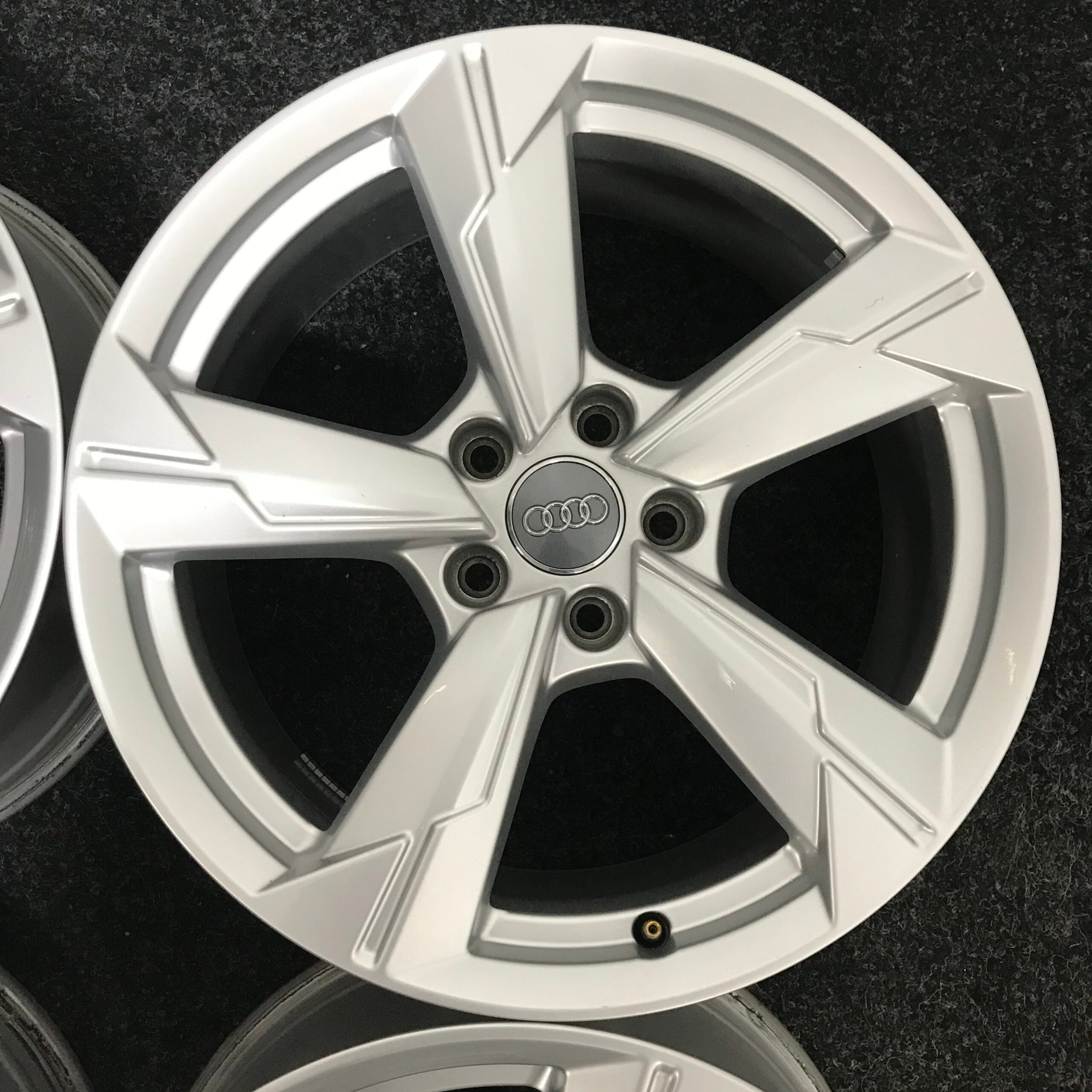 Jante Audi A6 4K C8 A4 Q5 R18