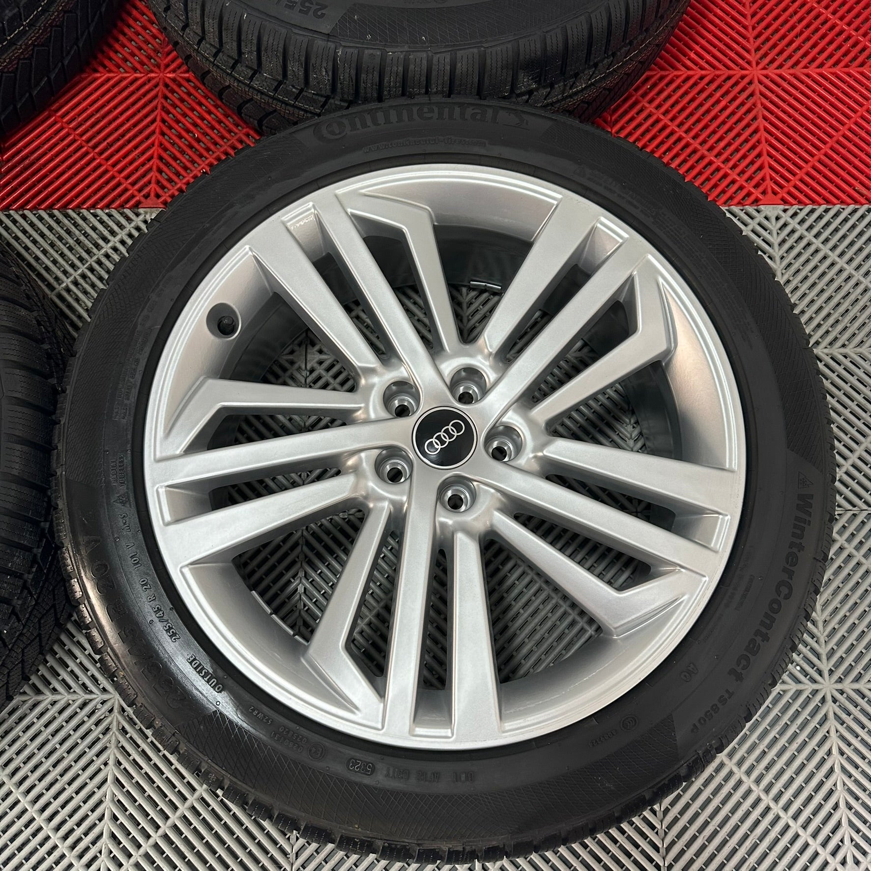 ❄️Jante Audi Q5 FY *NOI* R20  80A601025L