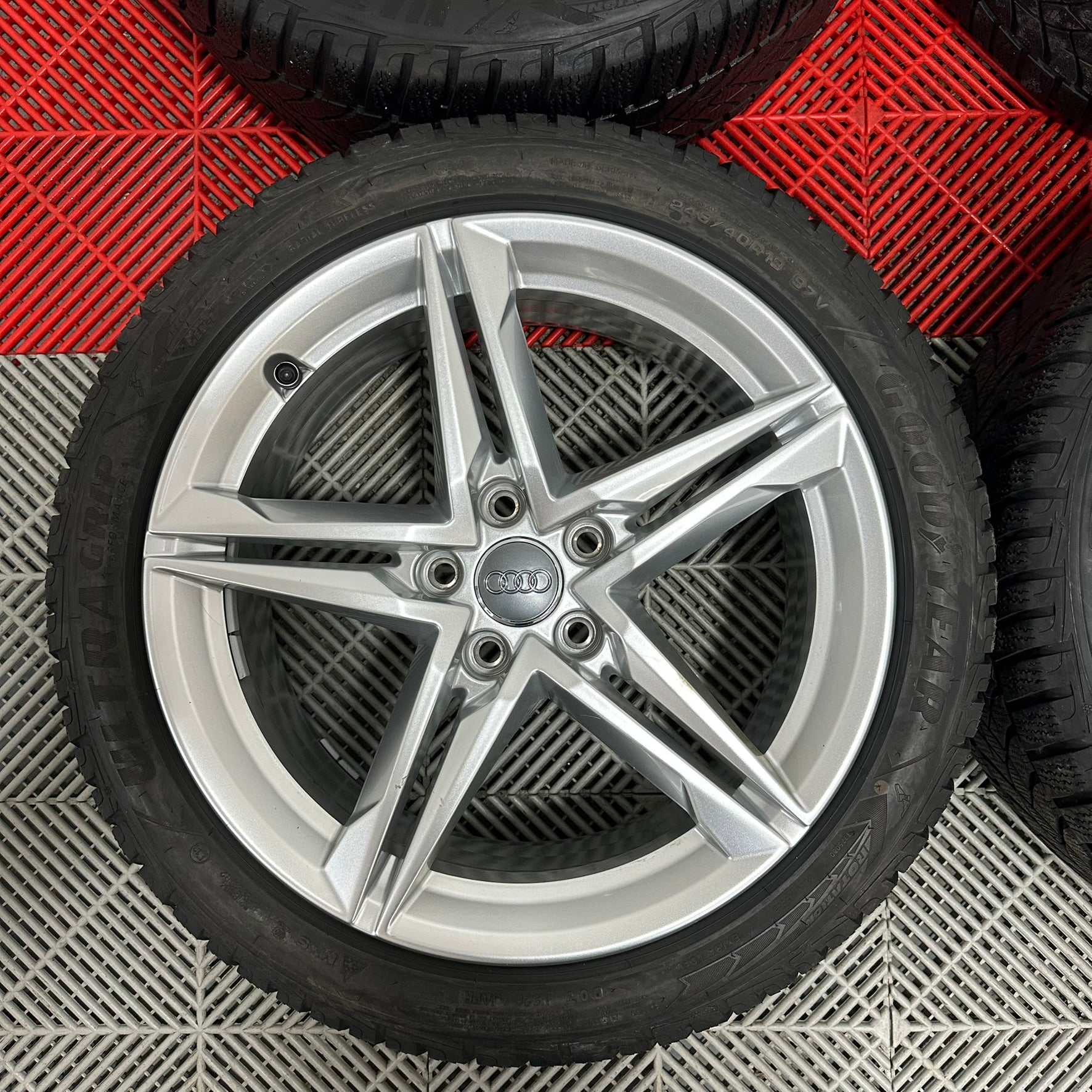 ❄️Jante Audi A4 R18 S-Line anv iarna 245/40 R18