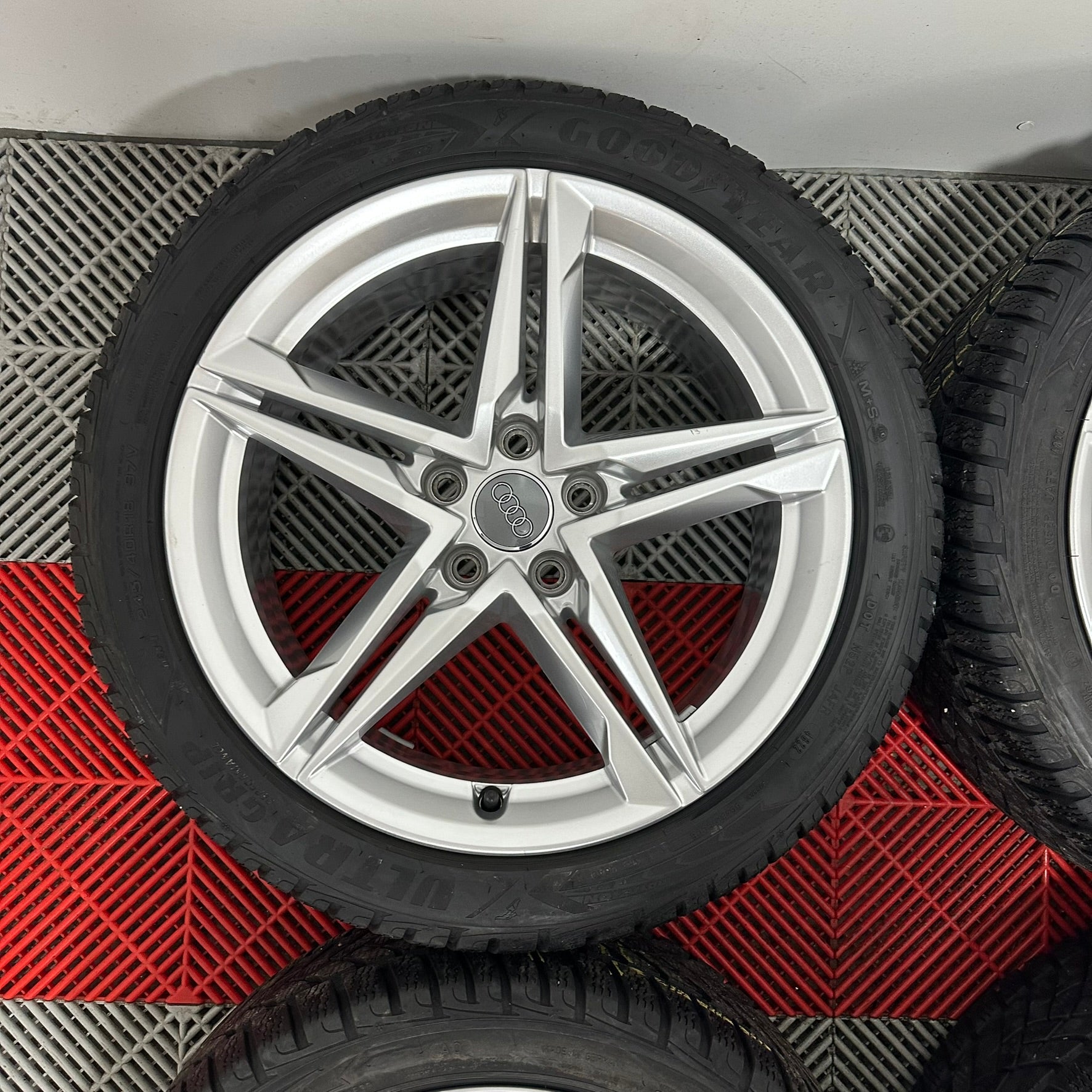 ❄️Jante Audi A4 R18 S-Line anv iarna 245/40 R18