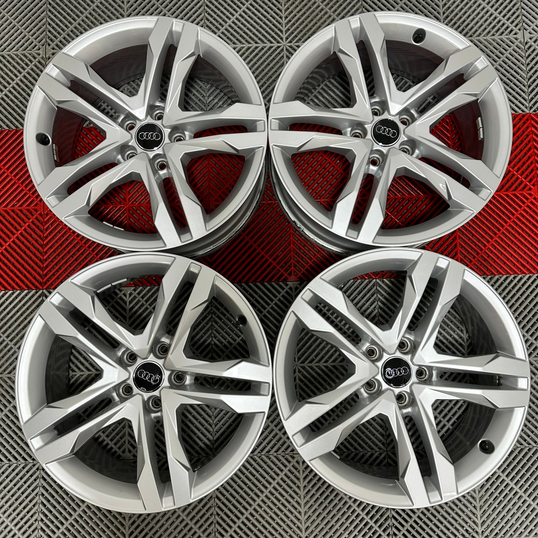 Jante Audi A4 B9 Allroad R18