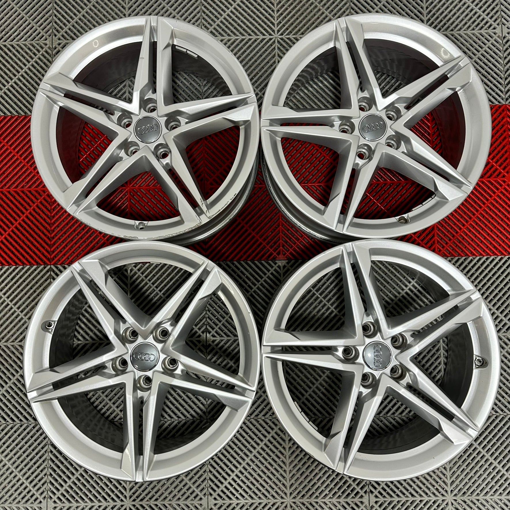 Jante Audi A4 B9 S-Line R18