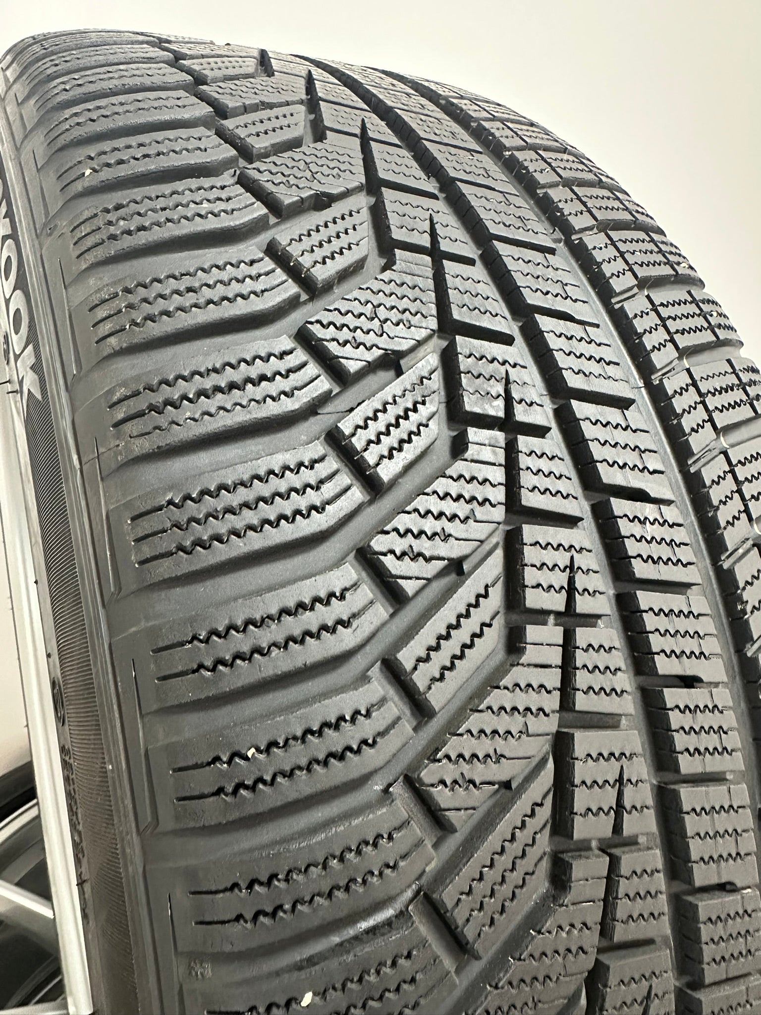 ❄️Jante Audi RSQ8 R22 anv iarna 275/40 22