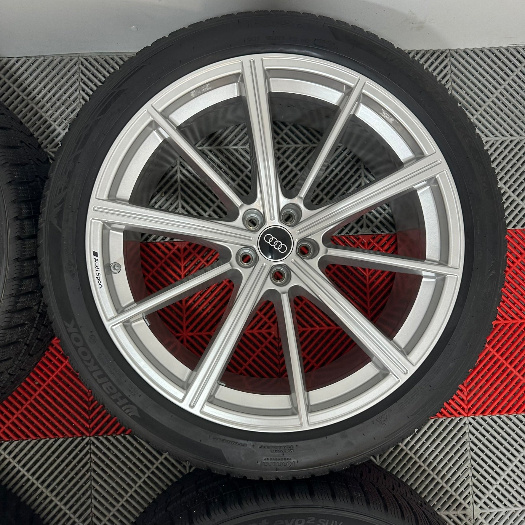 ❄️Jante Audi RSQ8 R22 anv iarna 275/40 22