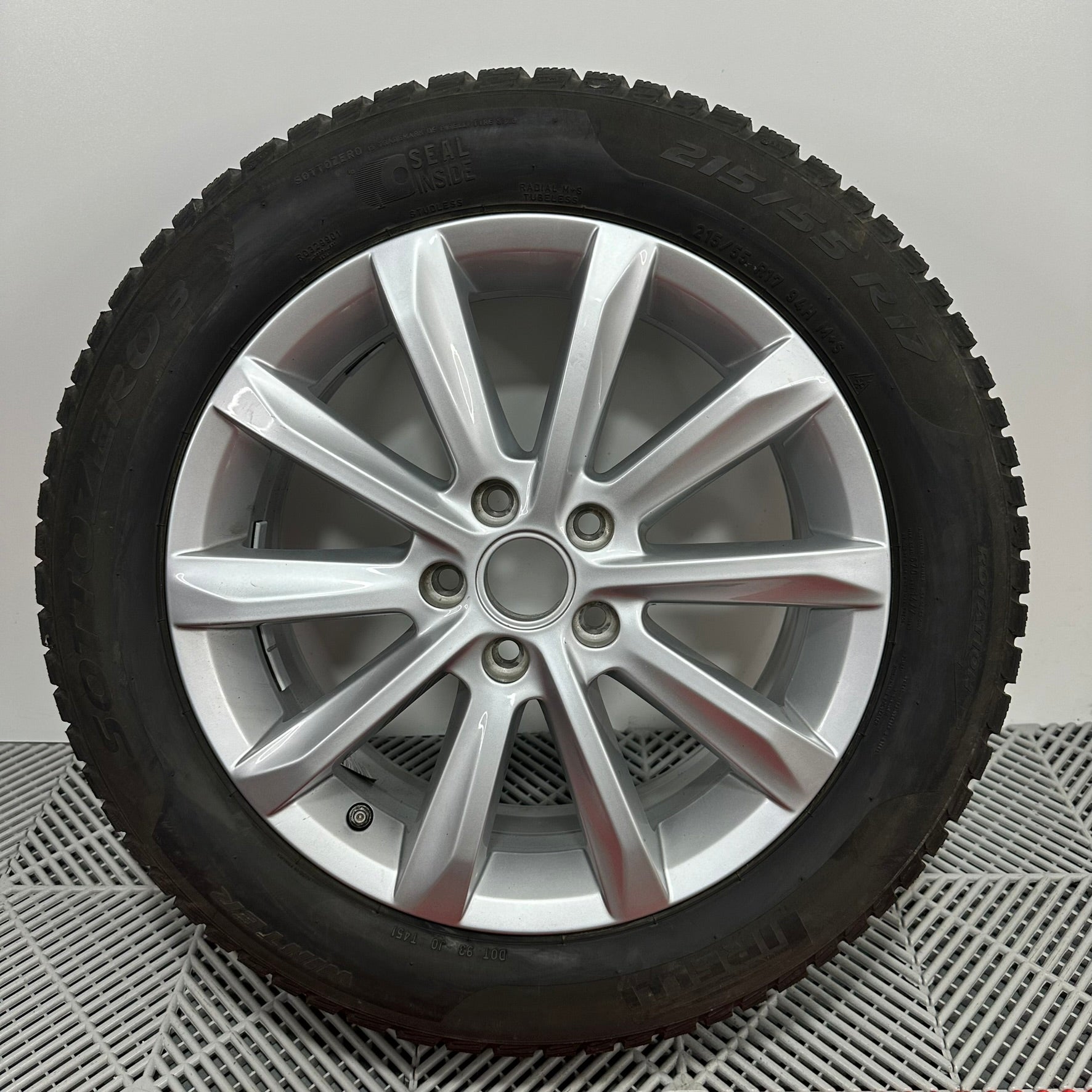 Janta VW Passat T roc golf R17 17 roata rezerva 215 55 17