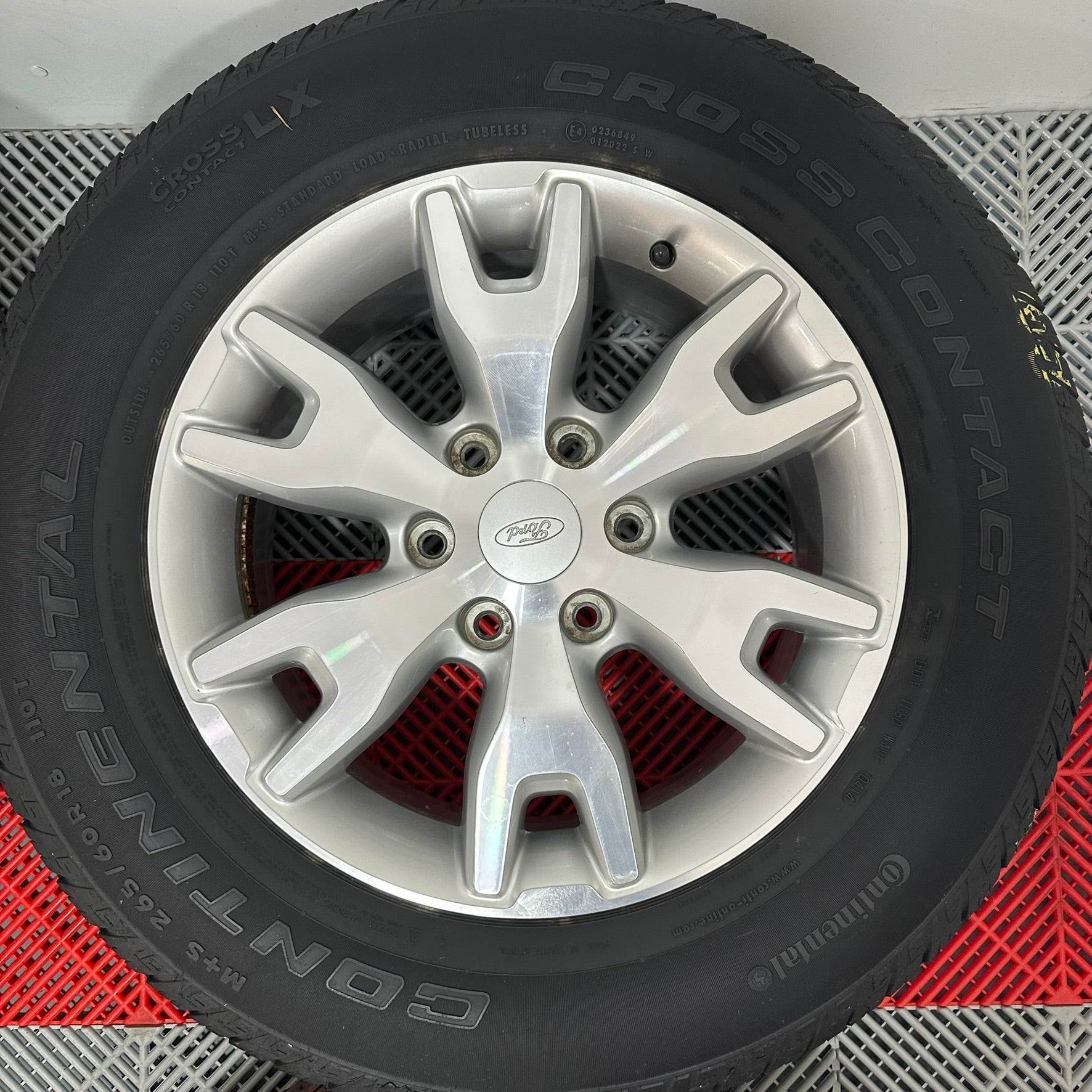 ☀️Jante Ford Ranger R18 anv 265 60 18