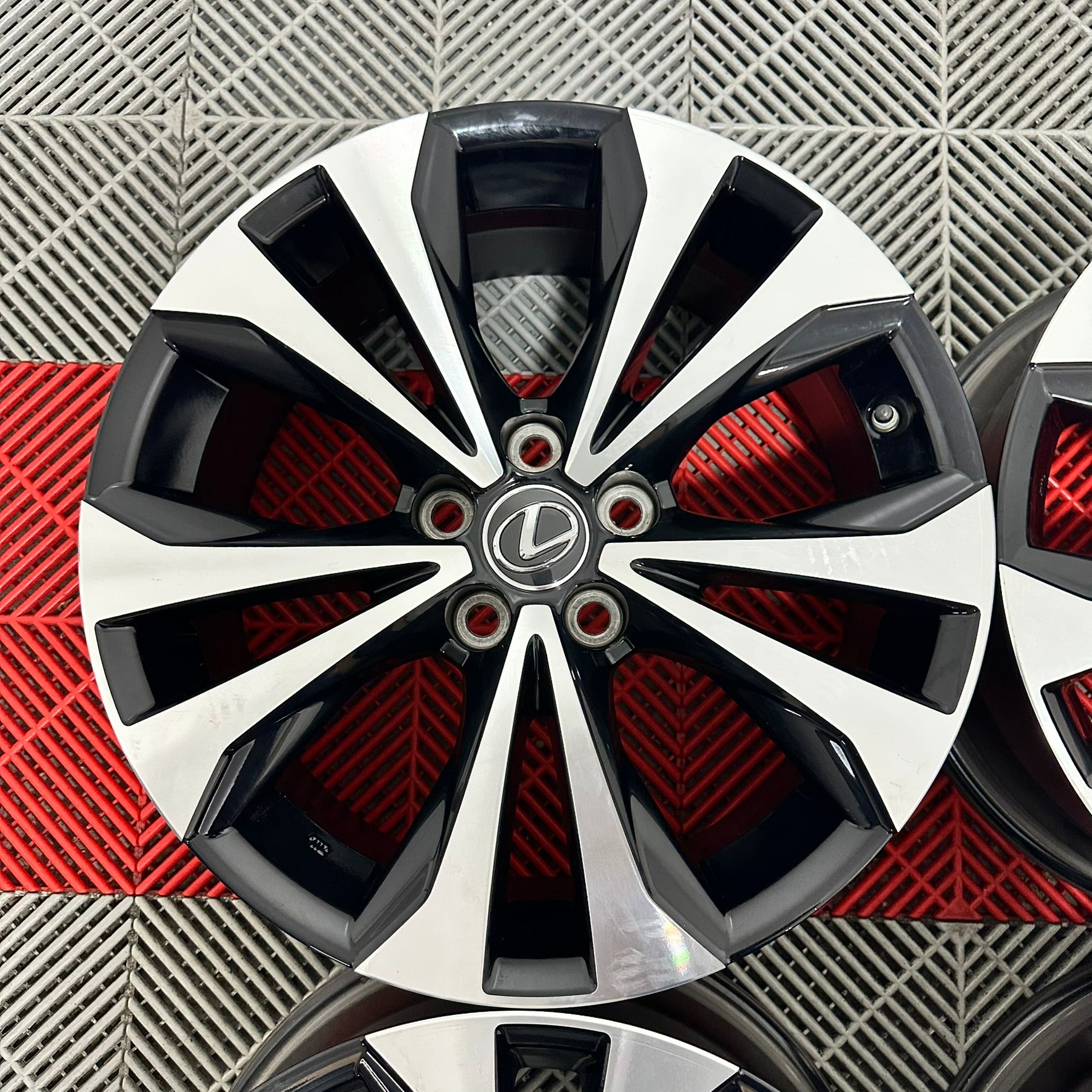 Jante Lexus NX R18