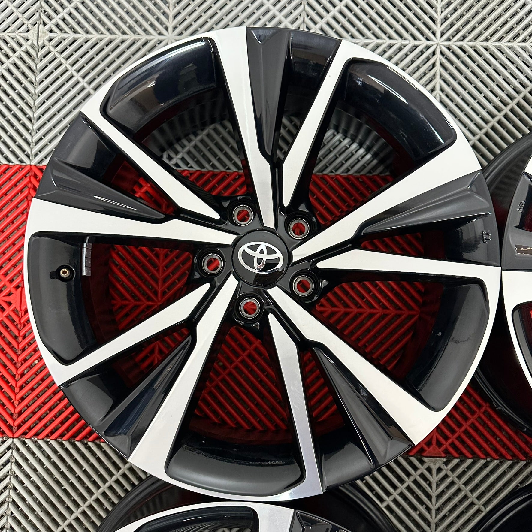 Jante Toyota C-HR CHR R18 7Jx18 ET35
