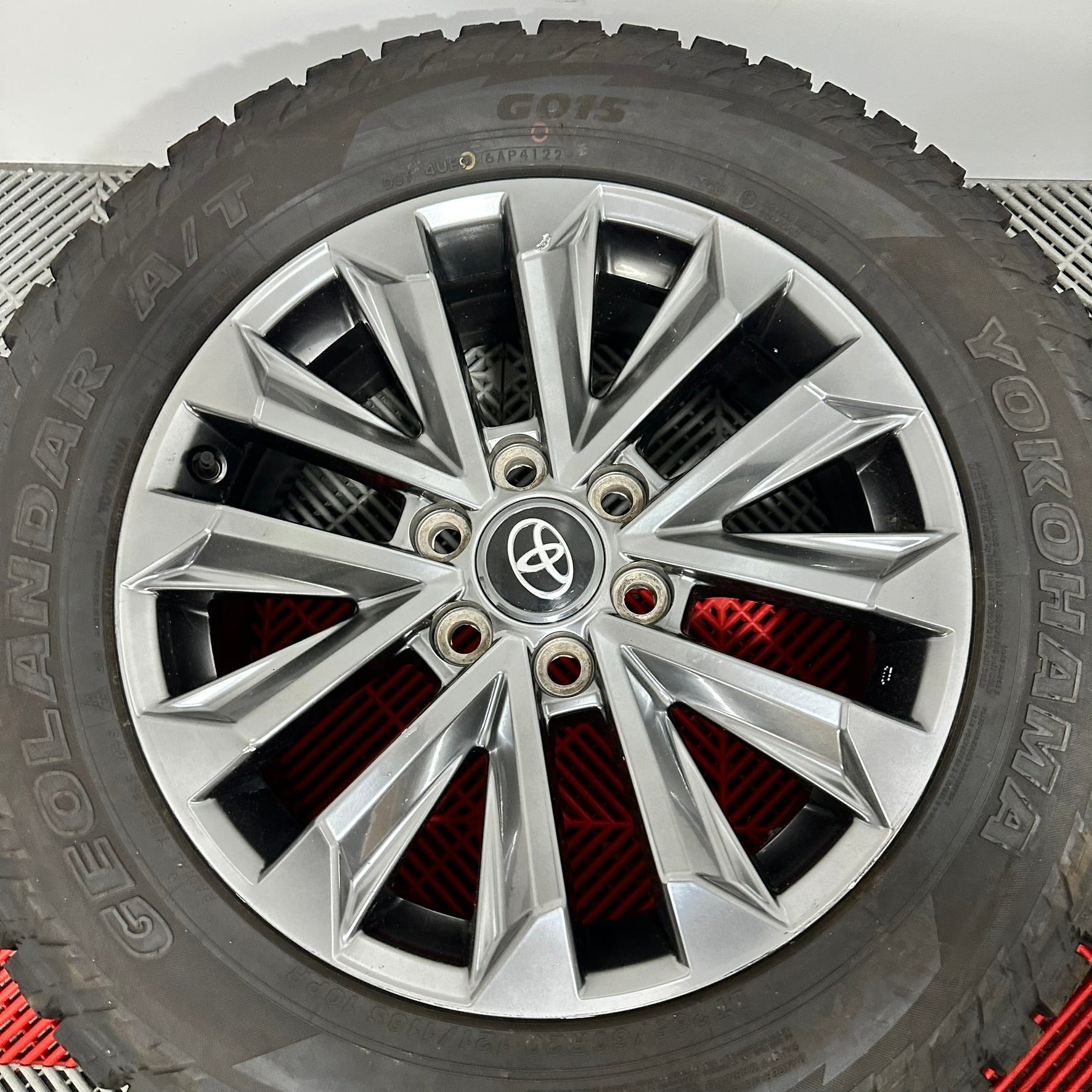 ❄️Jante Toyota Landcruiser J250 R20 anv all season A/T 265/60 R20