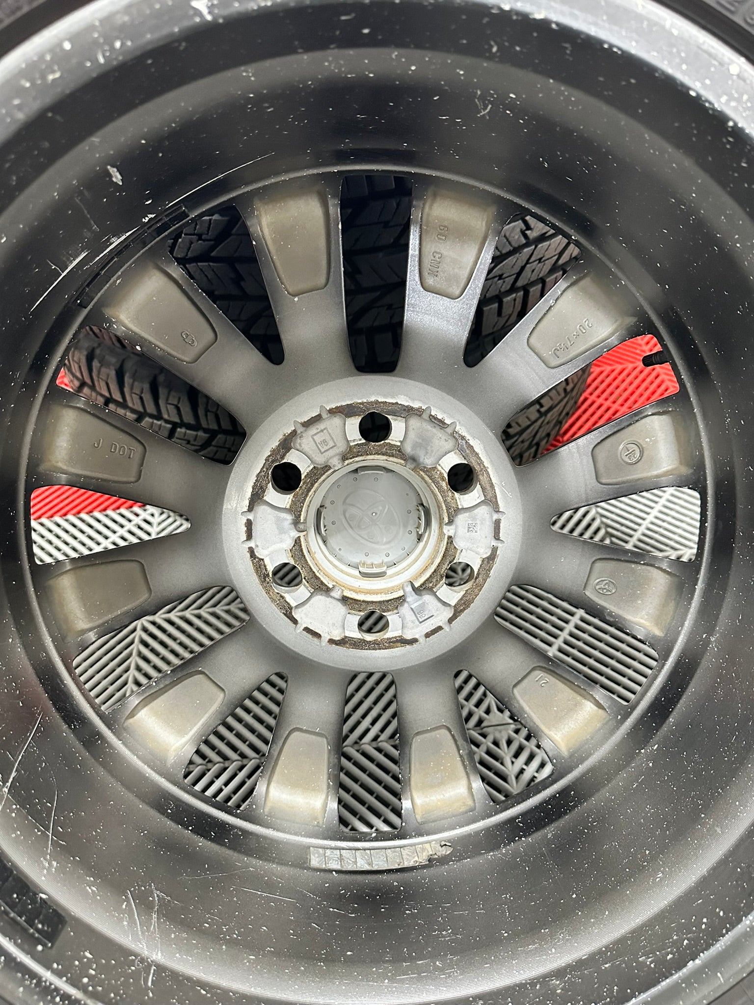 ❄️Jante Toyota Landcruiser J250 R20 anv all season A/T 265/60 R20
