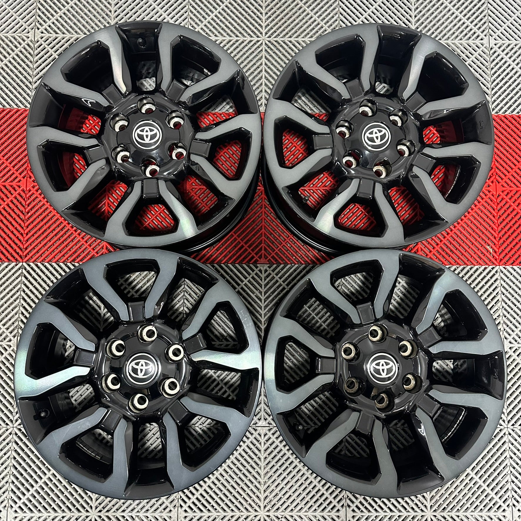 Jante Toyota Hilux Invincible R18 NOI