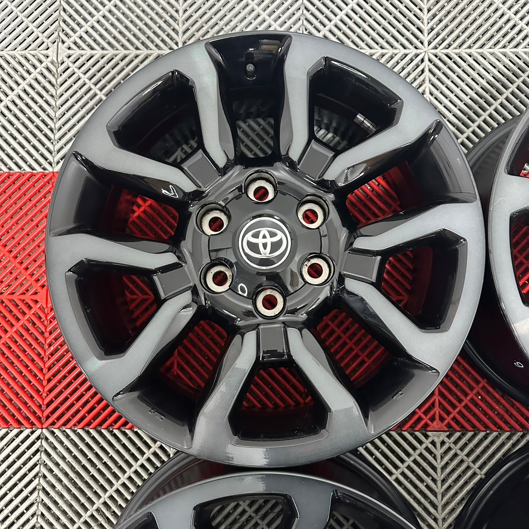 Jante Toyota Hilux Invincible R18 NOI