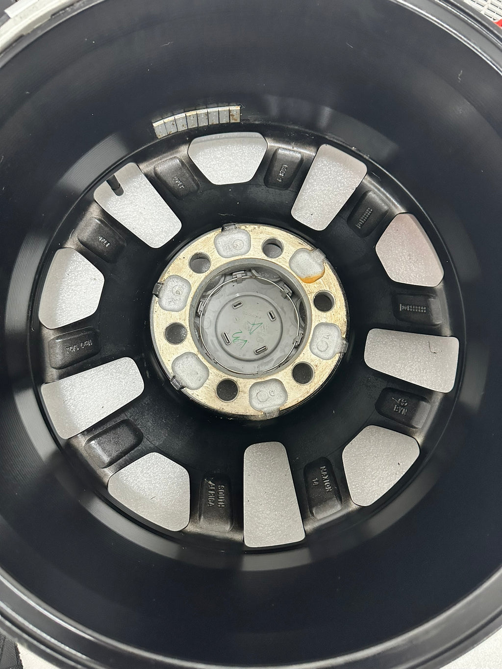 Jante Toyota Hilux Invincible R18 NOI
