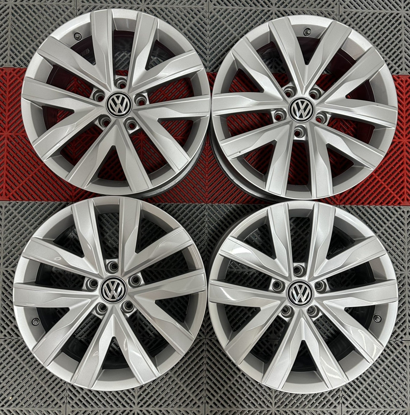 Jante VW Arteon Passat T-Roc R17
