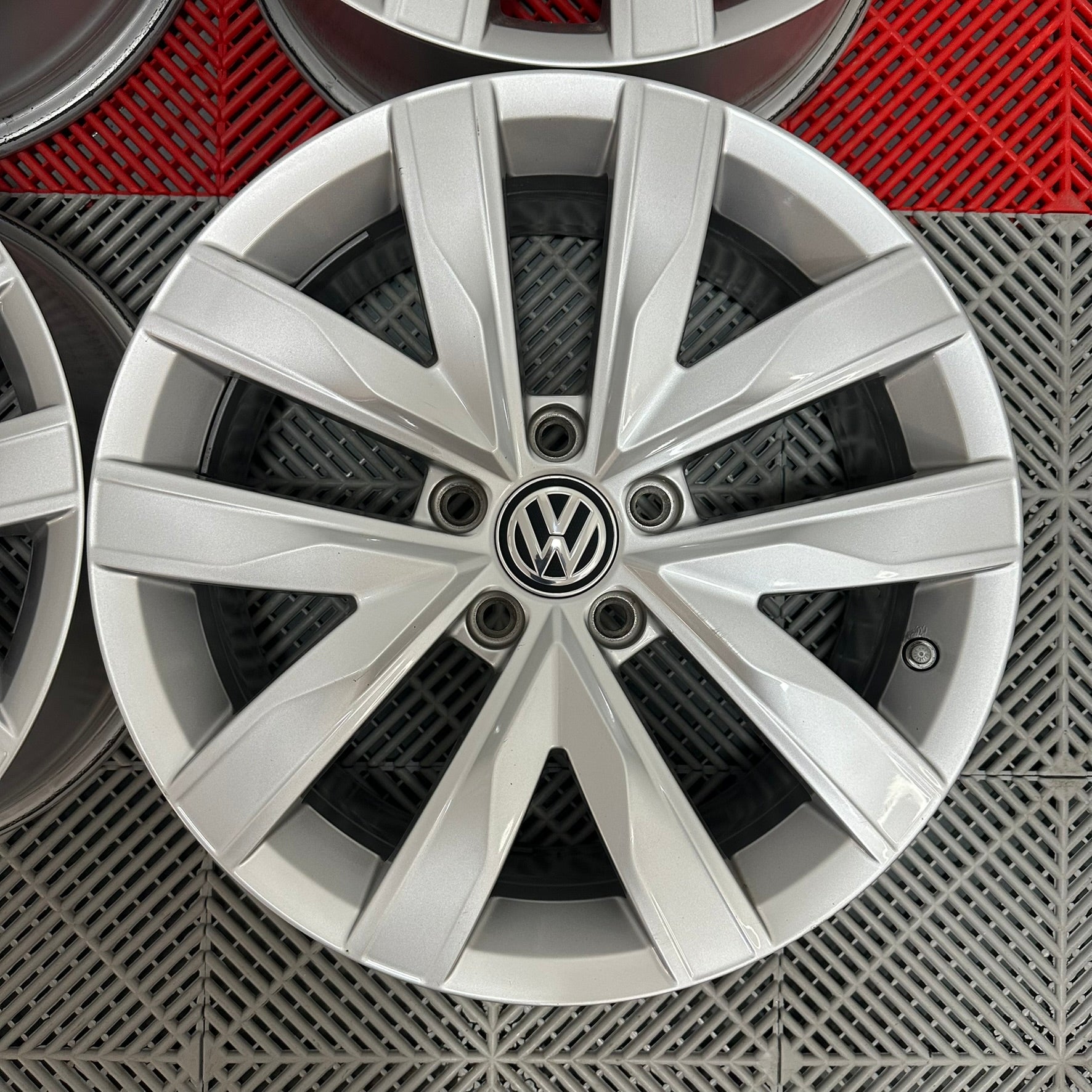 Jante VW Arteon Passat T-Roc R17