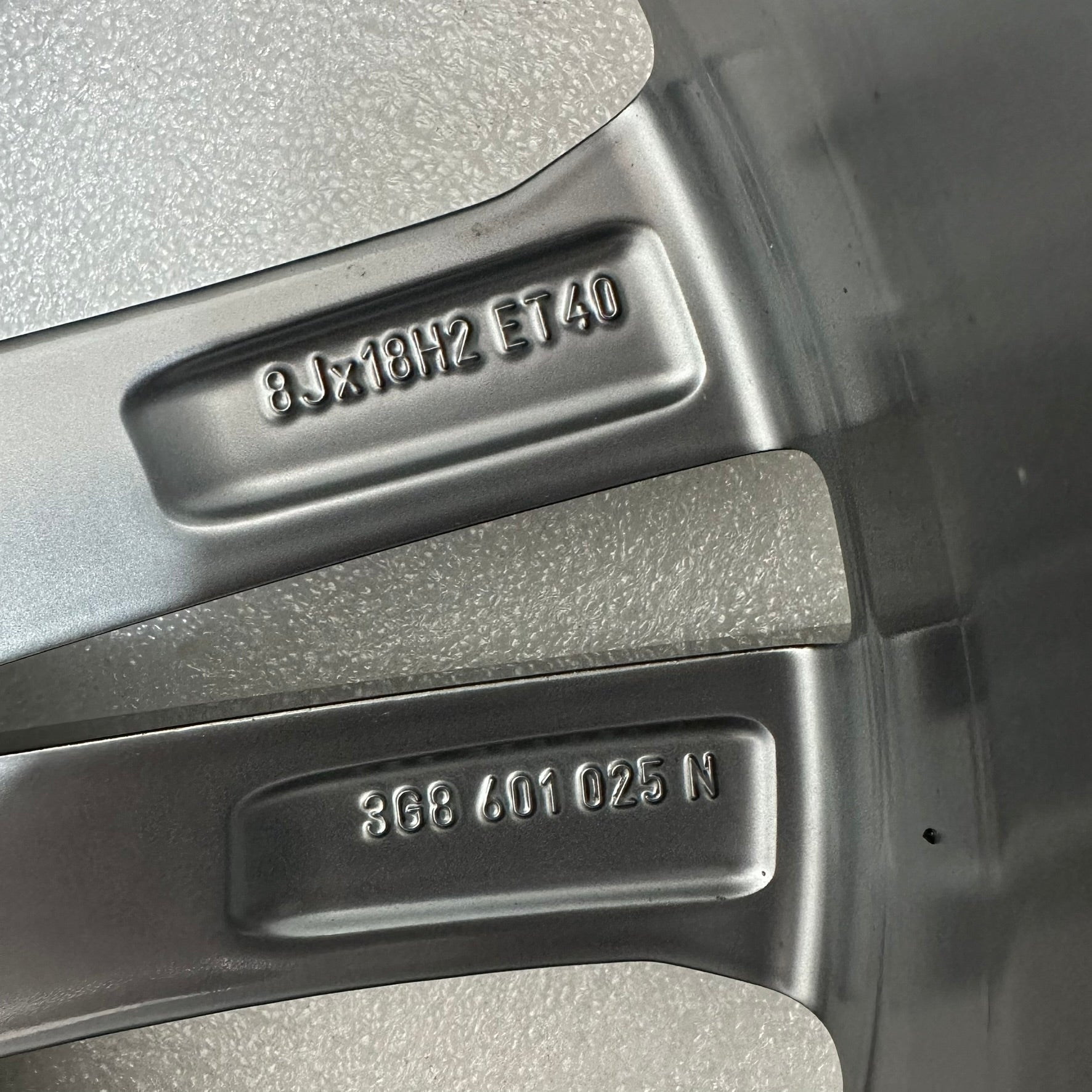 Jante VW Arteon Passat Tiguan R18 "Sebring"