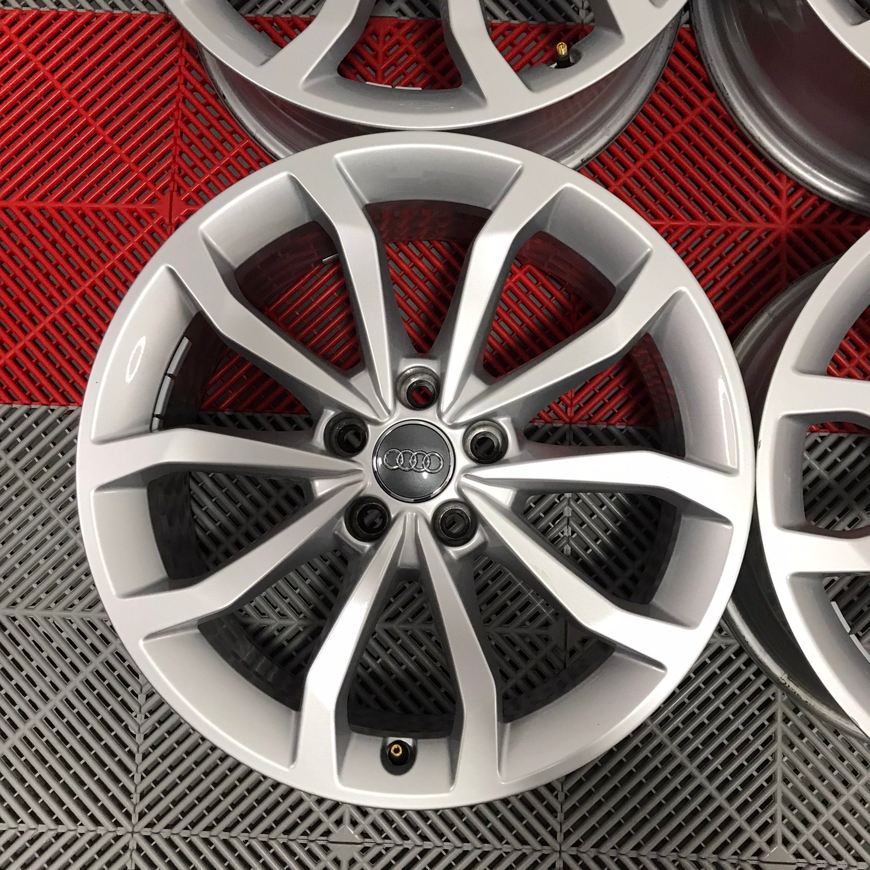 Jante Audi A4 B9 B8 R18