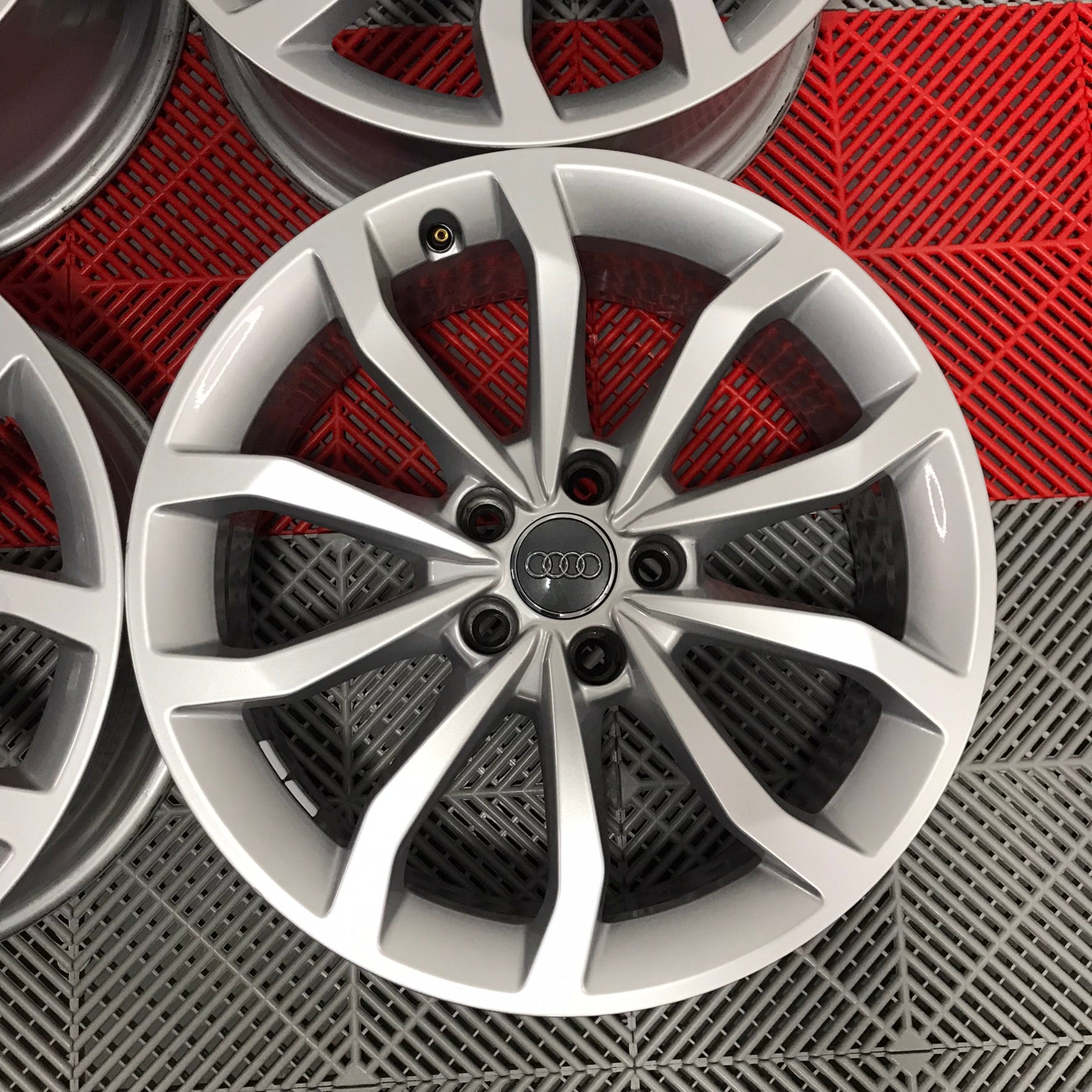 Jante Audi A4 B9 B8 R18