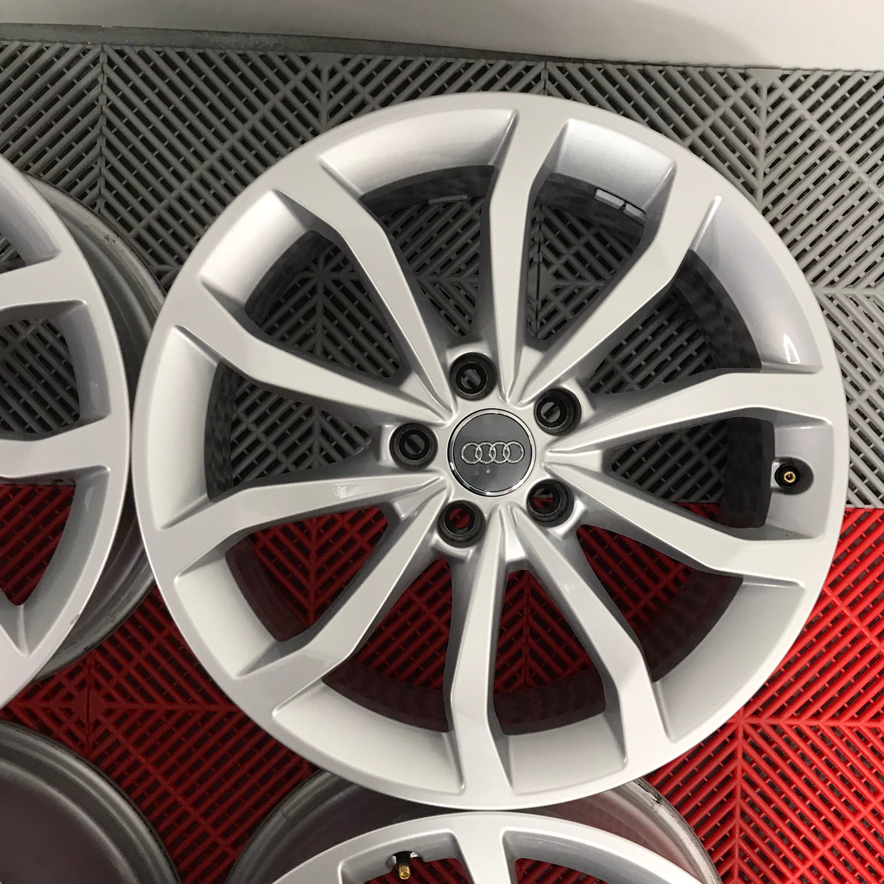 Jante Audi A4 B9 B8 R18