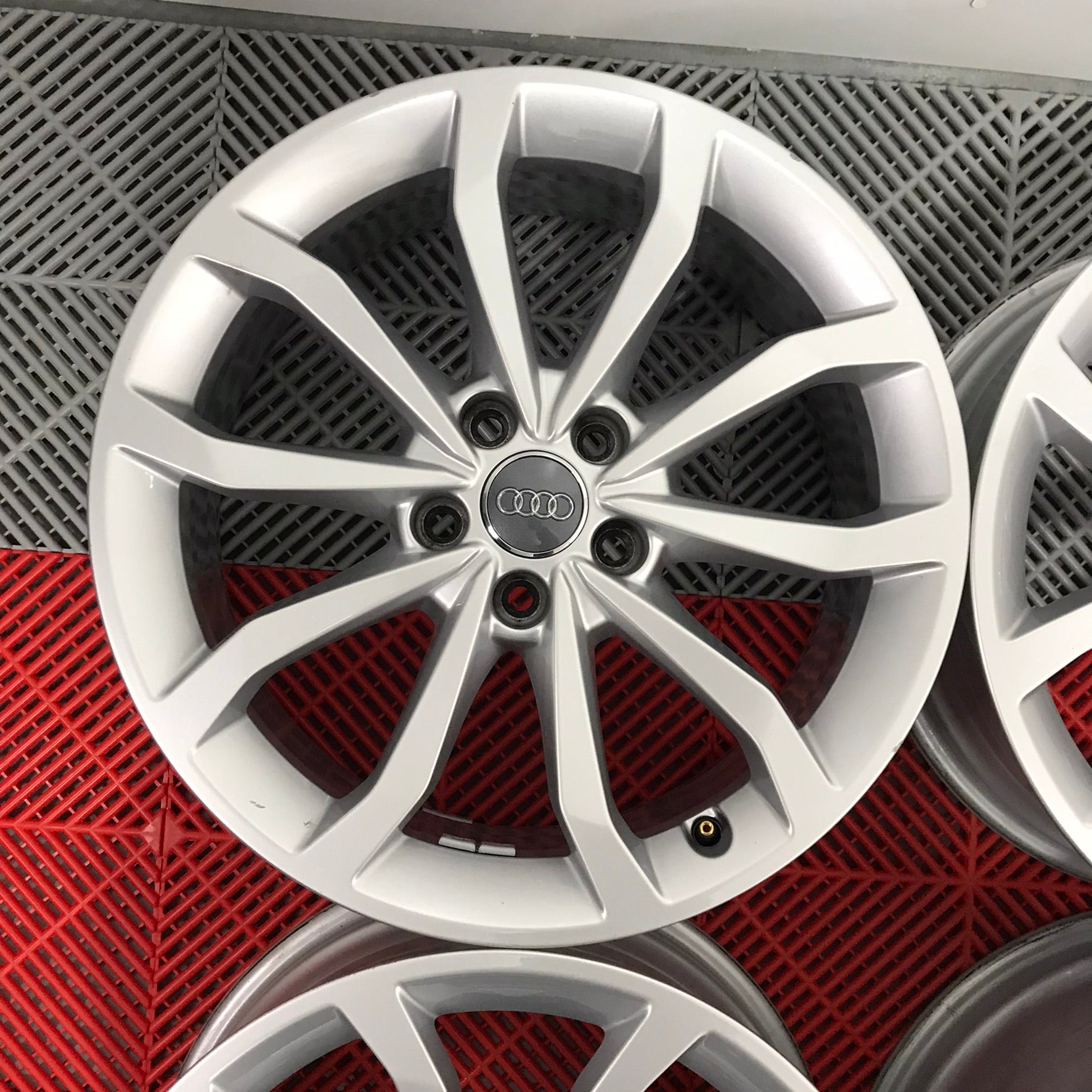 Jante Audi A4 B9 B8 R18