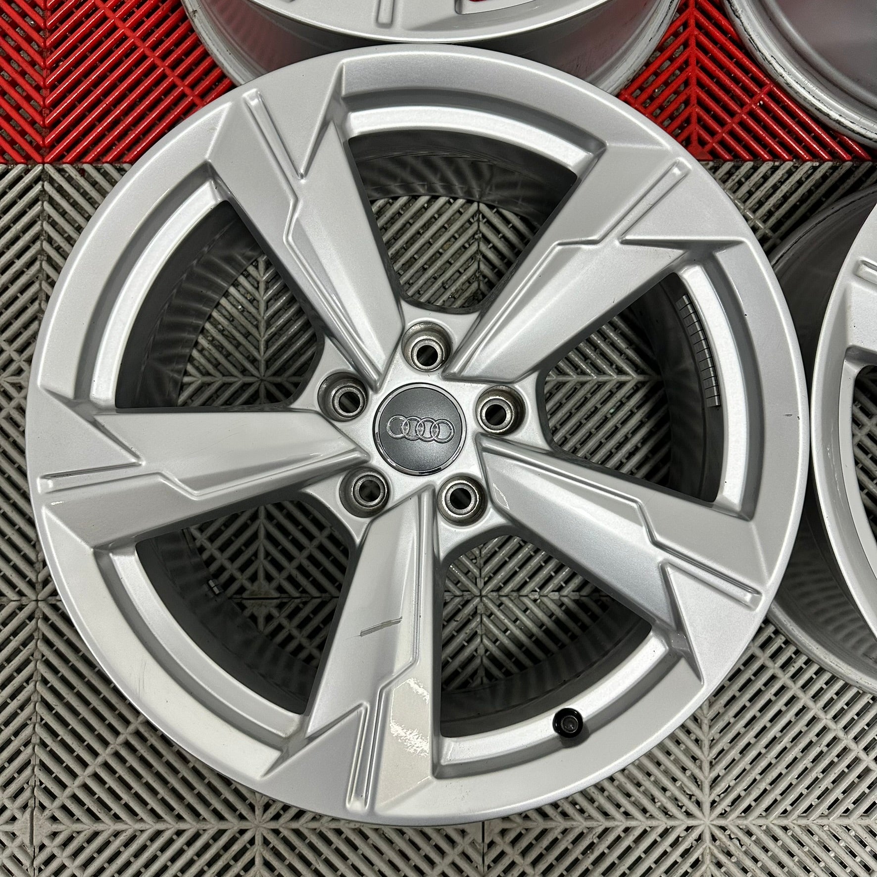 Jante Audi A6 4K C8 A4 Q5 R18