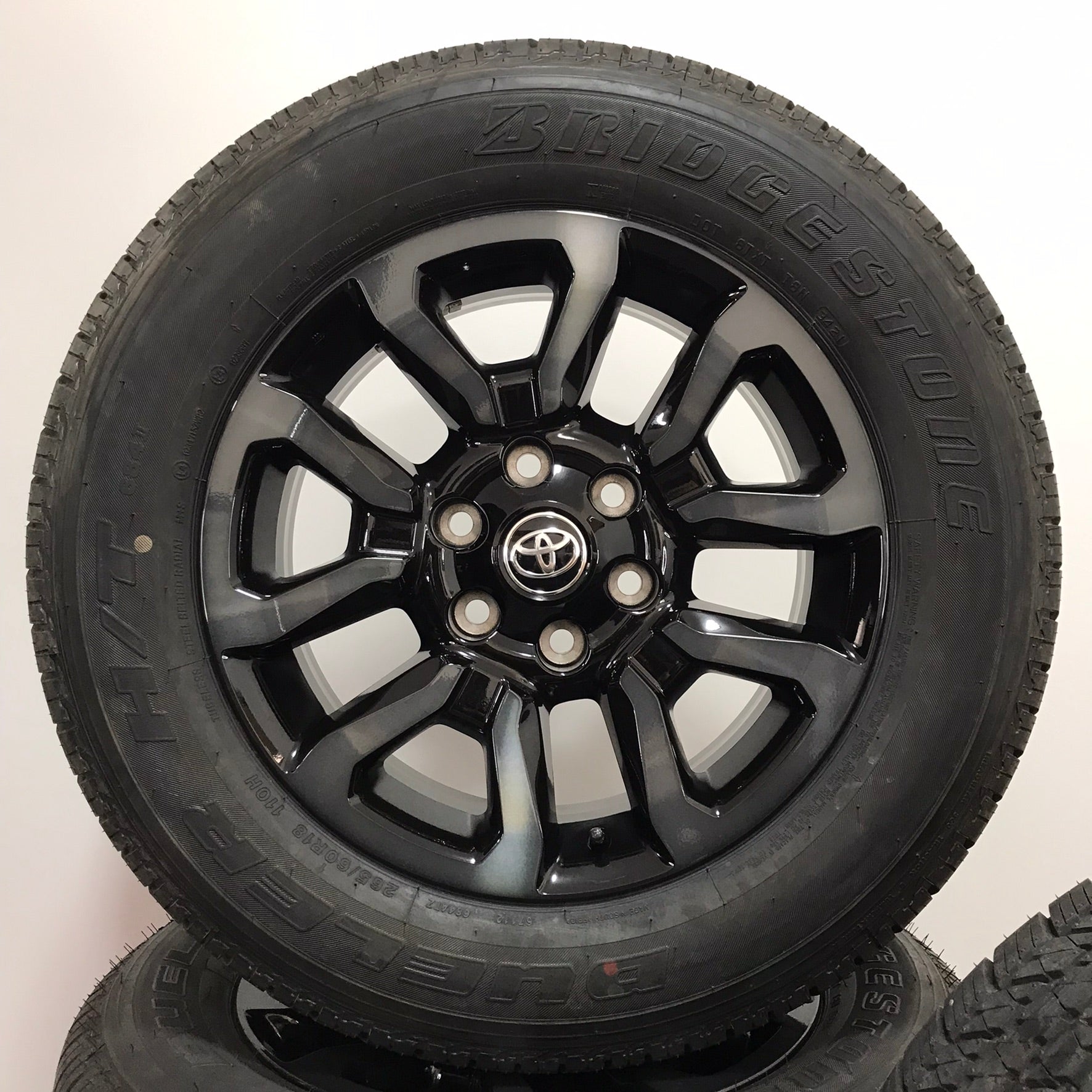 Jante Toyota Hilux Invincible Landcruiser R18