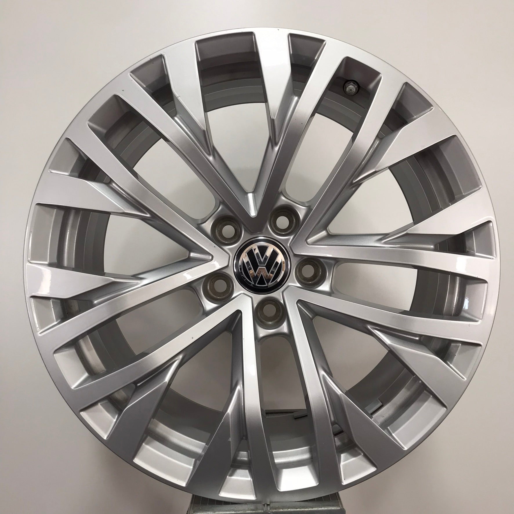 Jante VW Touareg III R18