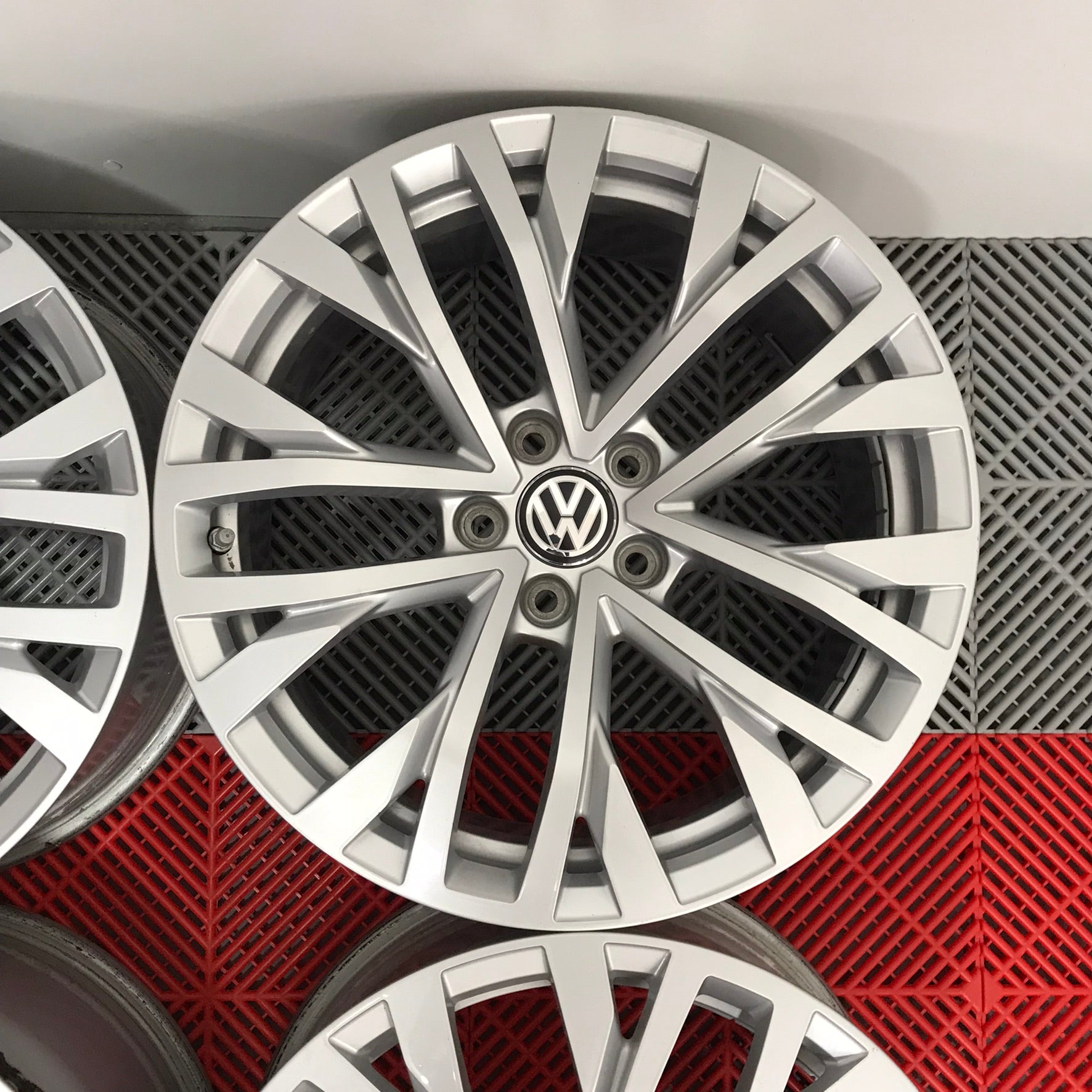 Jante VW Touareg III R18