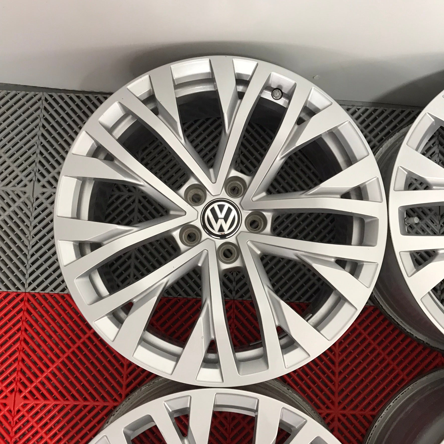 Jante VW Touareg III R18
