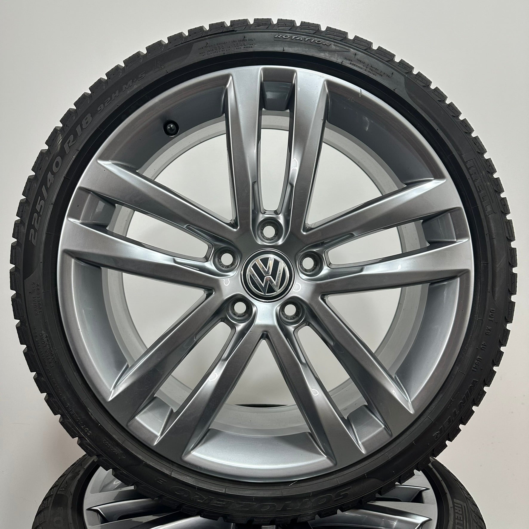 ❄️Jante VW Golf 7 8 GTI "Salvador" iarna 225 40 18