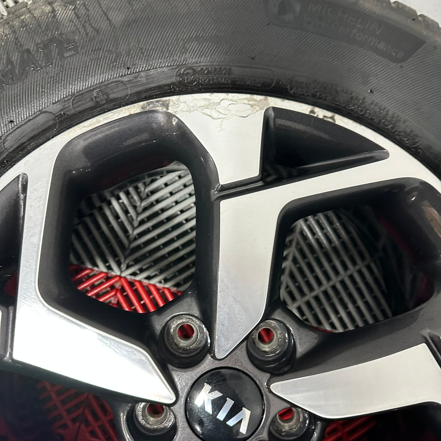 Jante Kia Sportage R17 anv all seasons 225 60 17