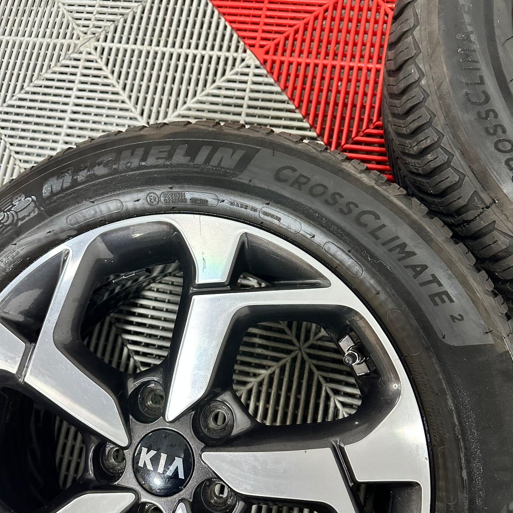 Jante Kia Sportage R17 anv all seasons 225 60 17