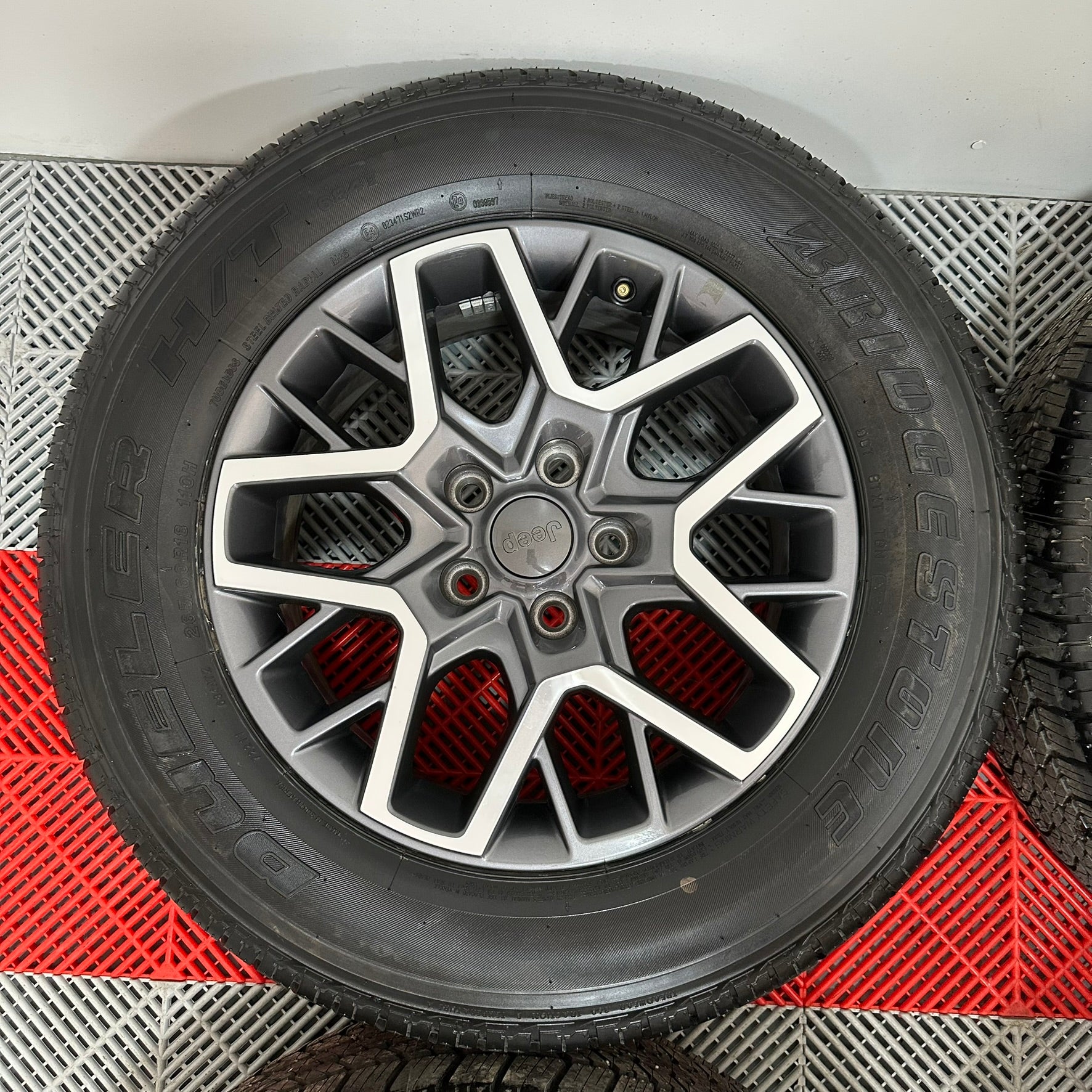 ☀️Jante Jeep Grand Cherokee R18 anv vara 265/60 R18