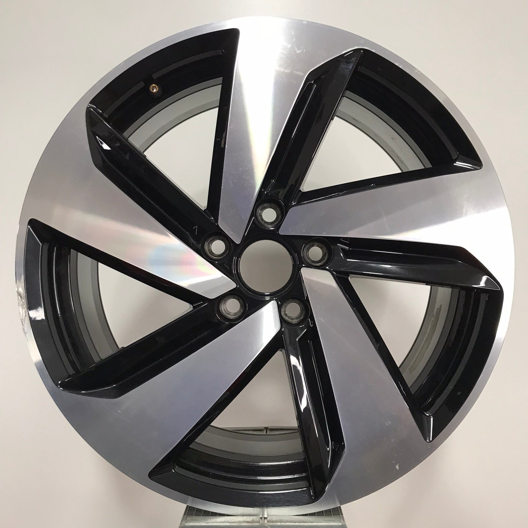 Janta VW R18 7.5Jx18 ET49 GOLF GTI Milton Keynes