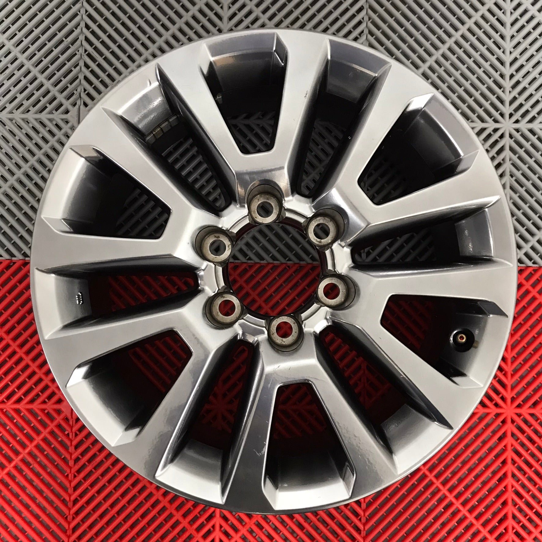 Janta Toyota Land Cruiser R18 7.5Jx18 ET25 Landcruiser J150