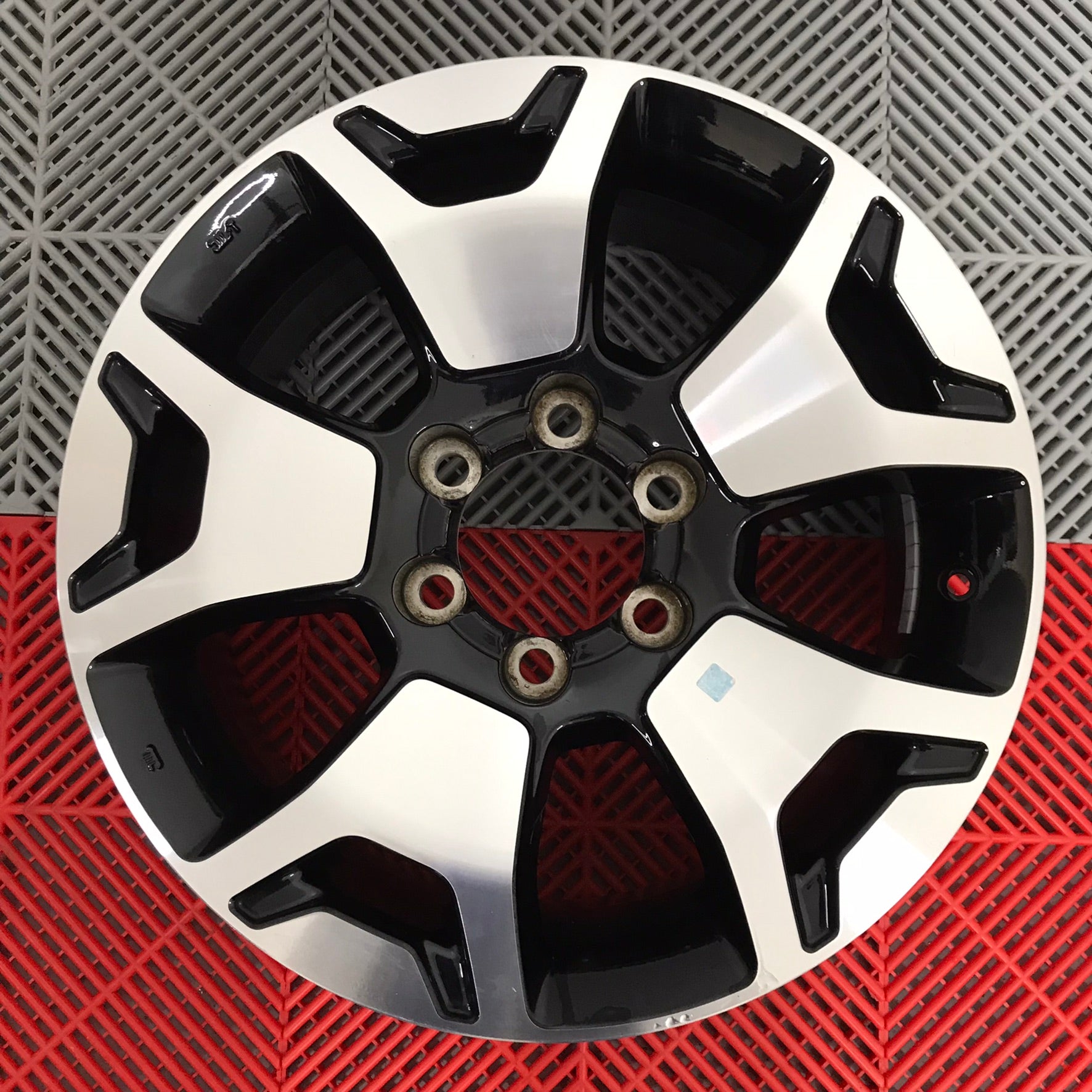 Janta Toyota Hilux  R18 7.5Jx18 ET30 Enkei Land cruiser 6x139.7