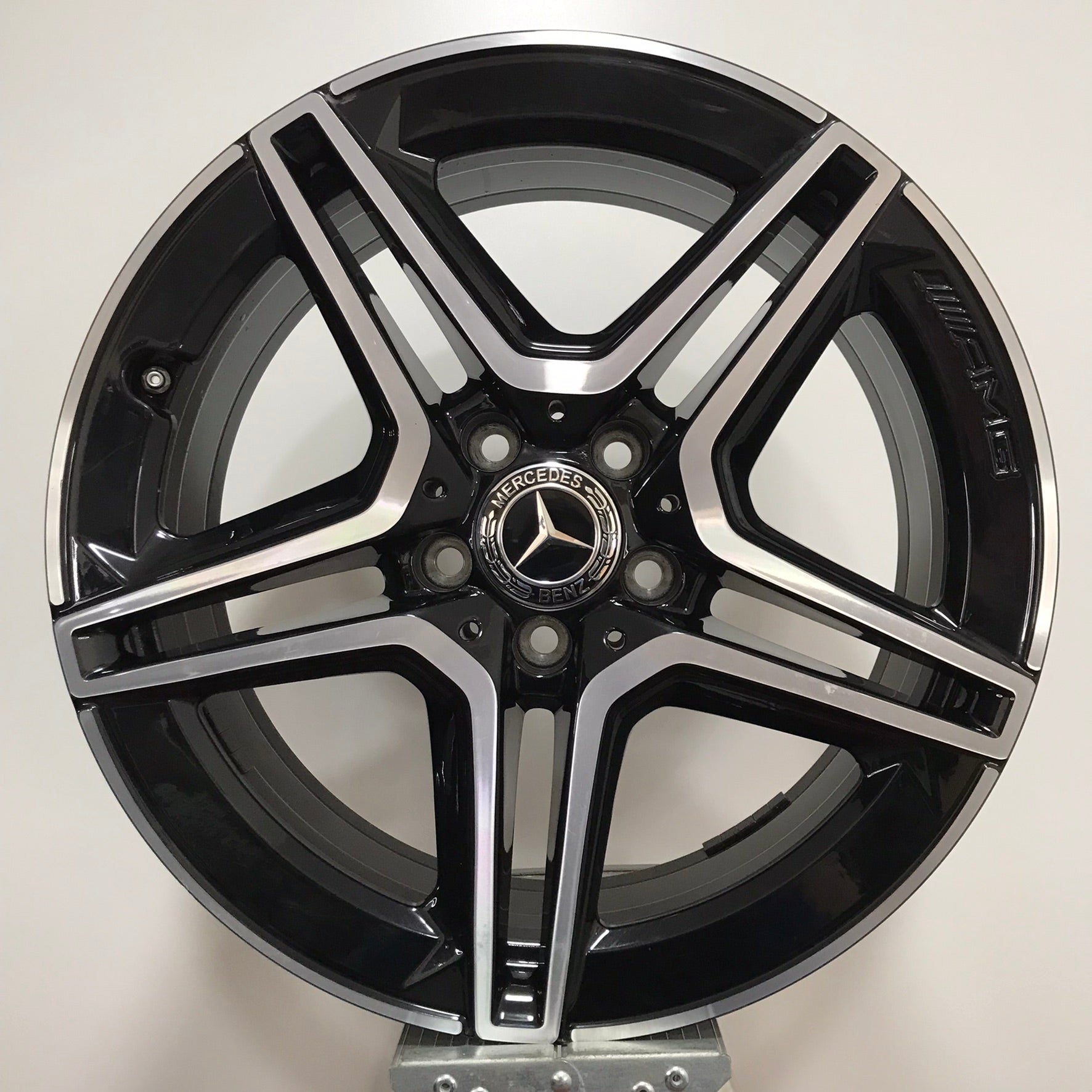 Jante Mercedes CLA A B V Class AMG R18