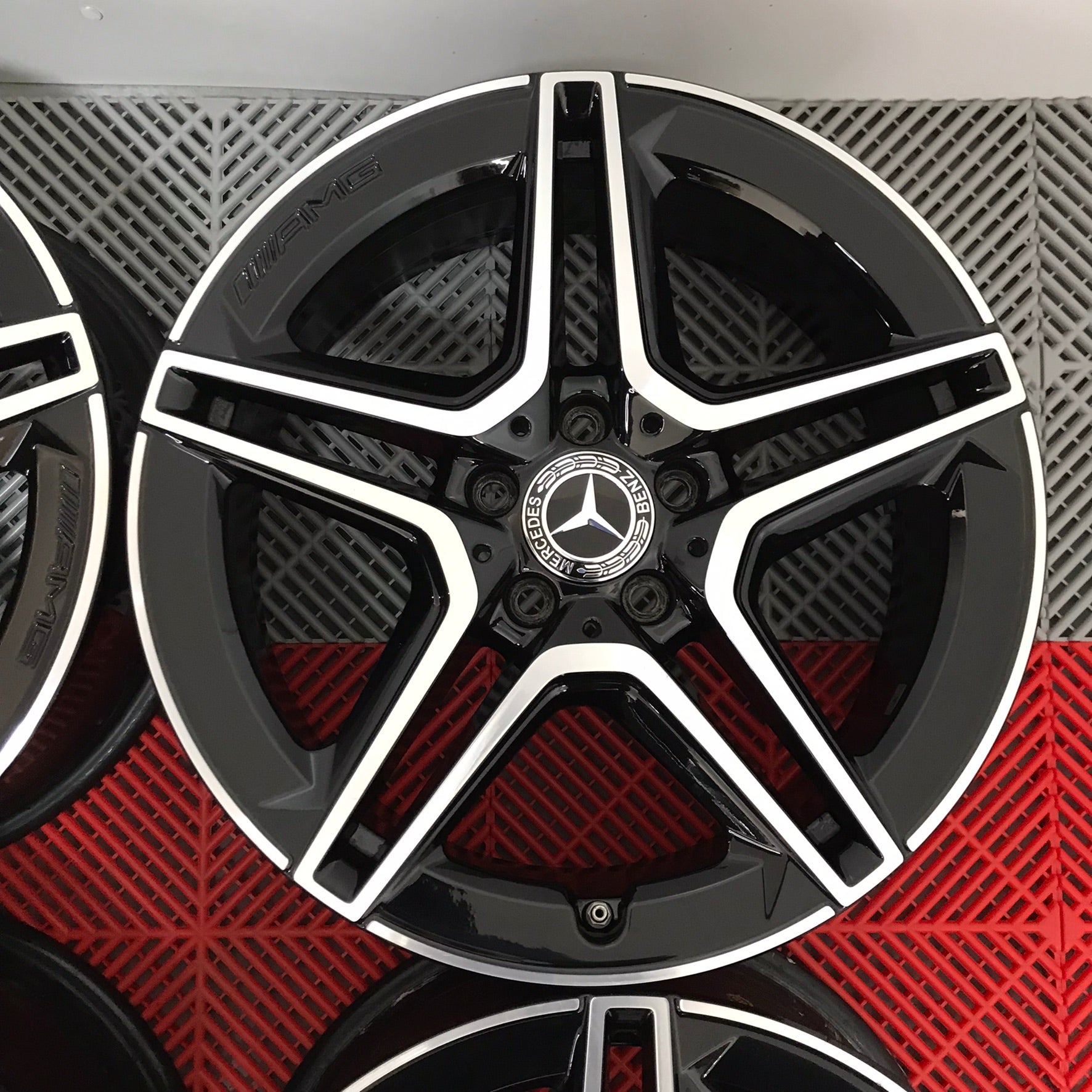 Jante Mercedes CLA A B V Class AMG R18