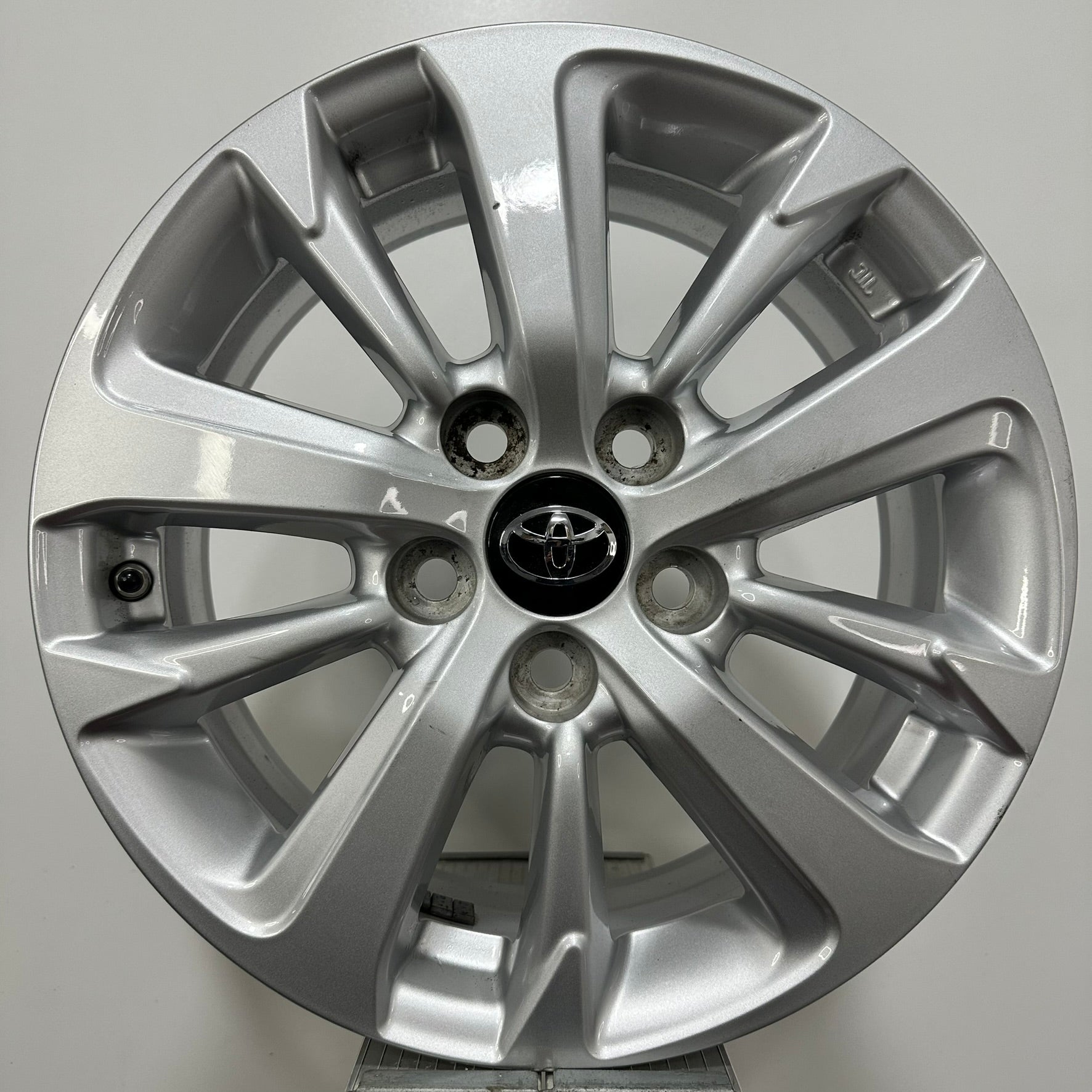 Jante Toyota Yaris Cross Corolla R16