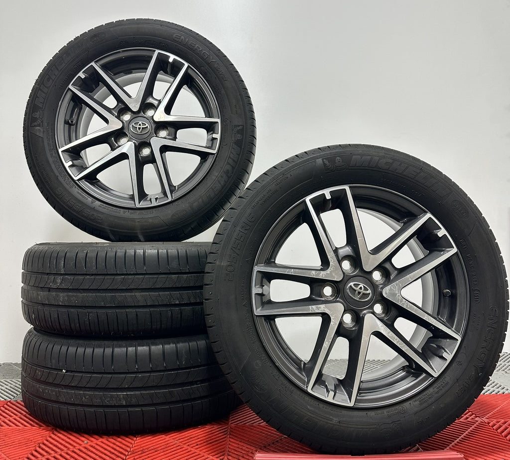 ☀️Jante Toyota Avensis Auris Corolla Yaris Cross Camry R16