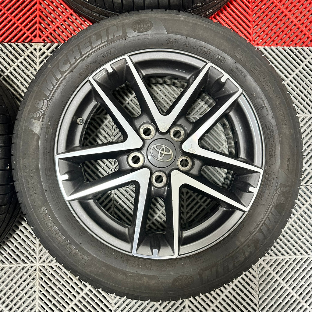 ☀️Jante Toyota Avensis Auris Corolla Yaris Cross Camry R16