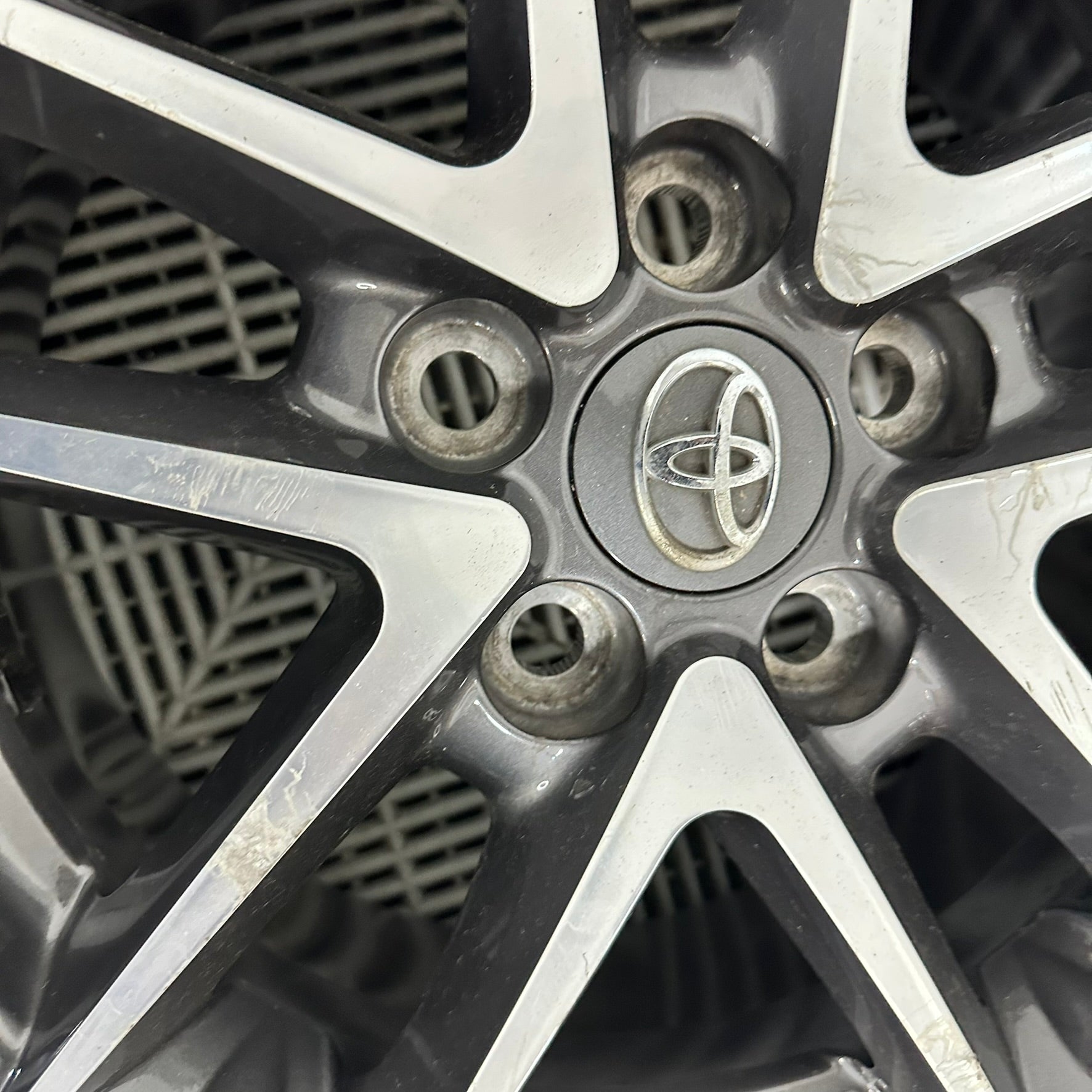 ☀️Jante Toyota Avensis Auris Corolla Yaris Cross Camry R16