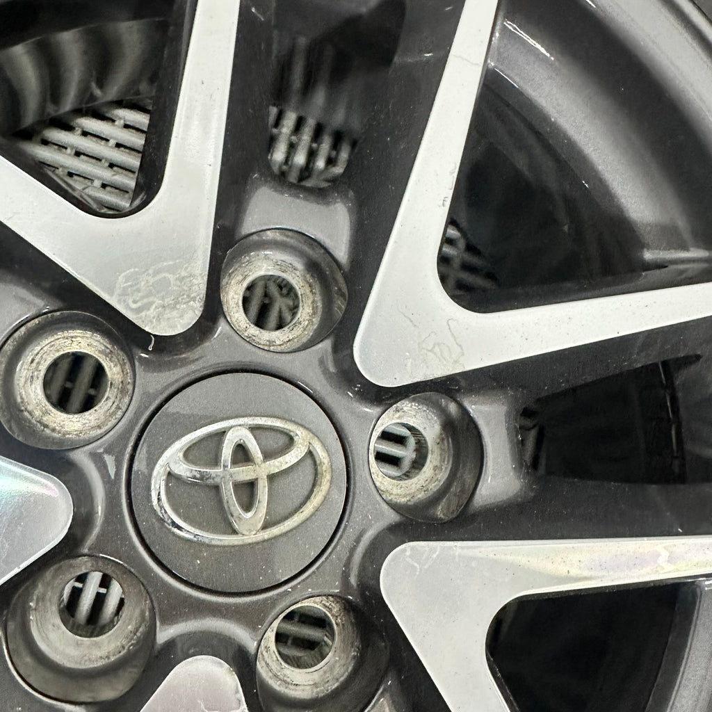 ☀️Jante Toyota Avensis Auris Corolla Yaris Cross Camry R16