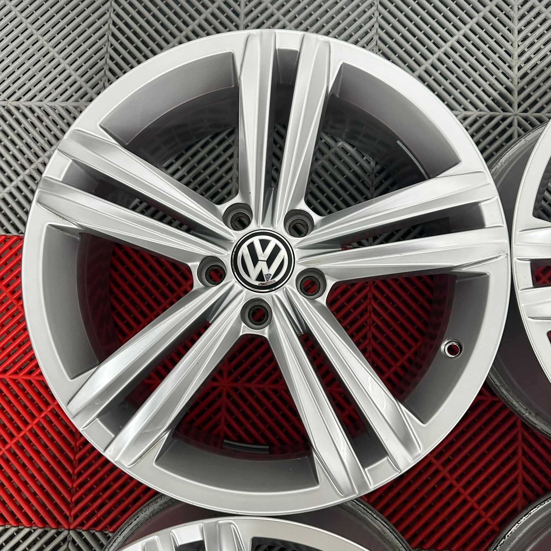 Jante VW Tiguan R18 "Sebring"