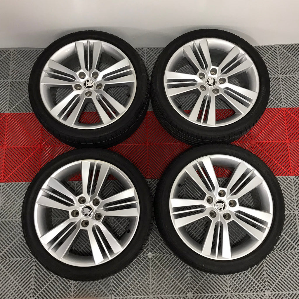 ☀️Jante Skoda Octavia anv vara 225/40 R18 VW Passat